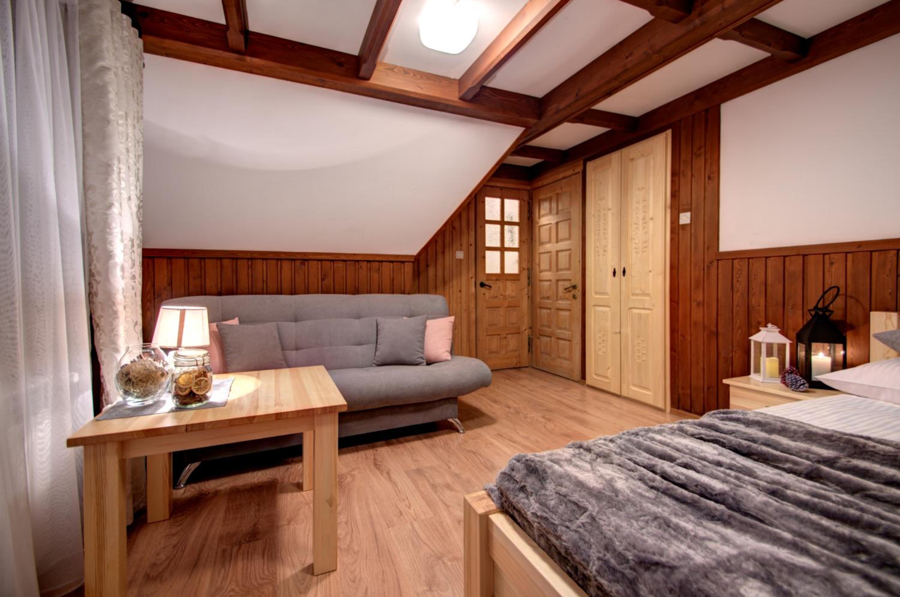Family Room with Mountain View photo 1