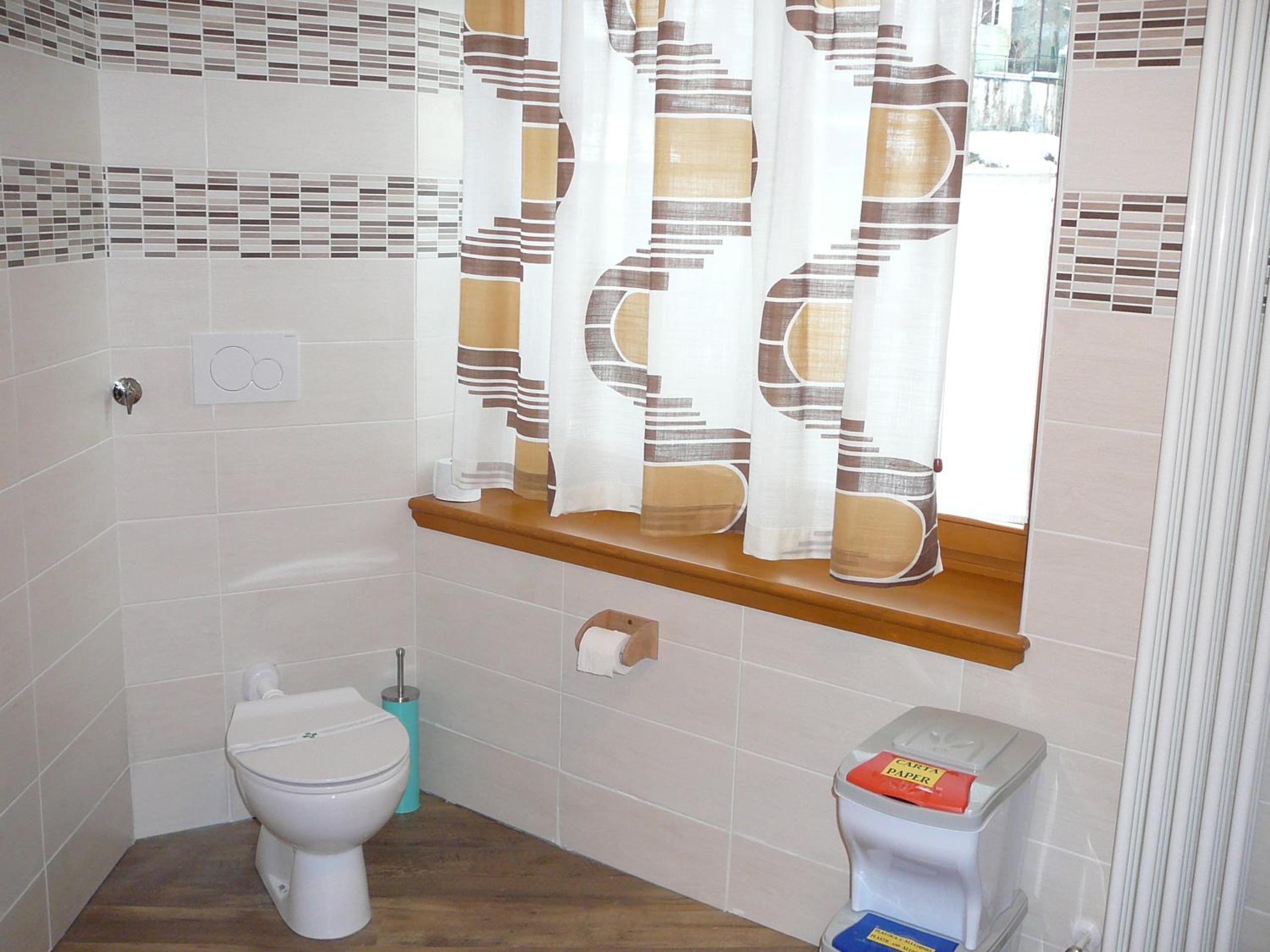 Double Room - Photo 11