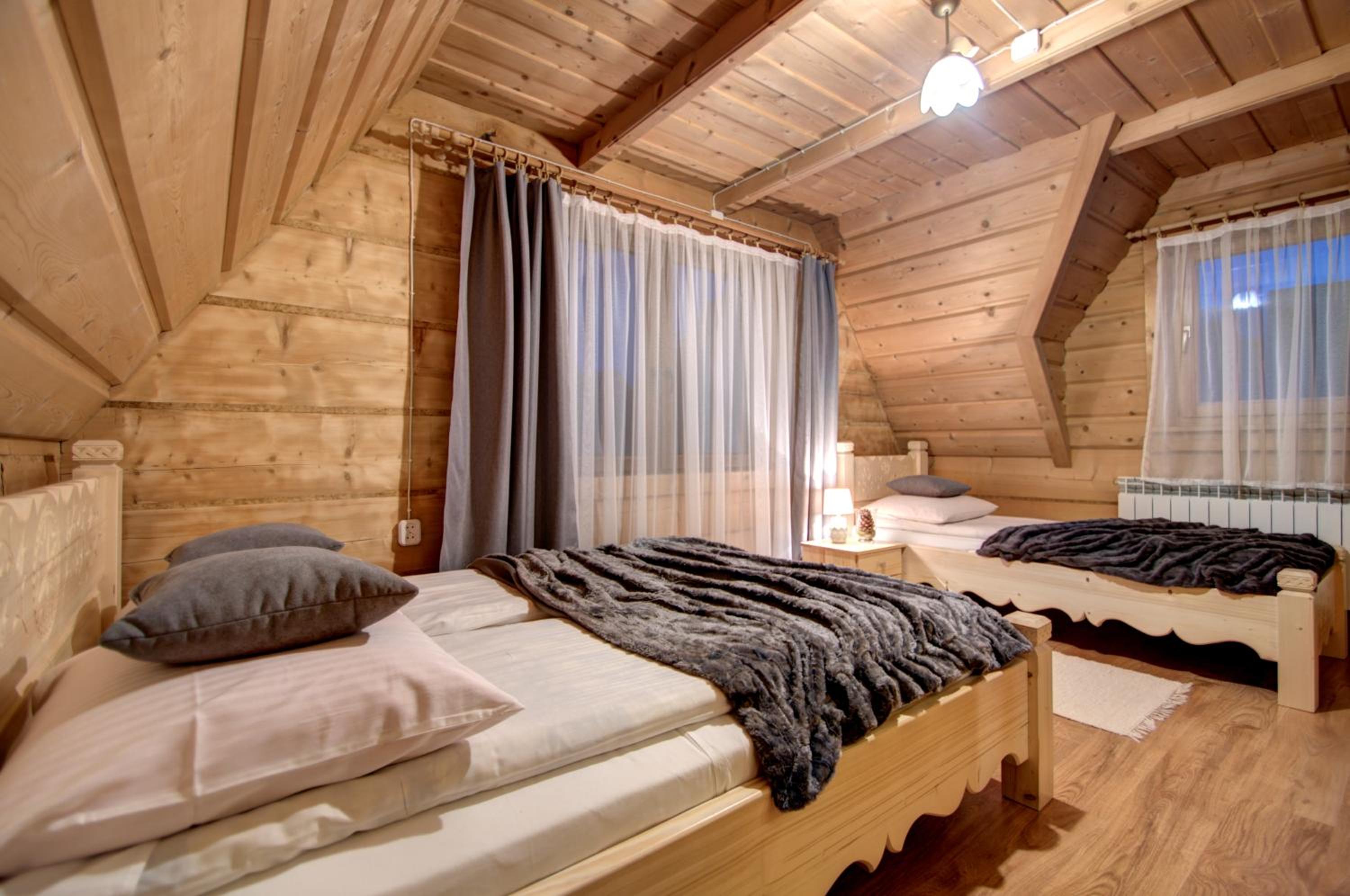 Two-Bedroom Apartment with Mountain View photo 1