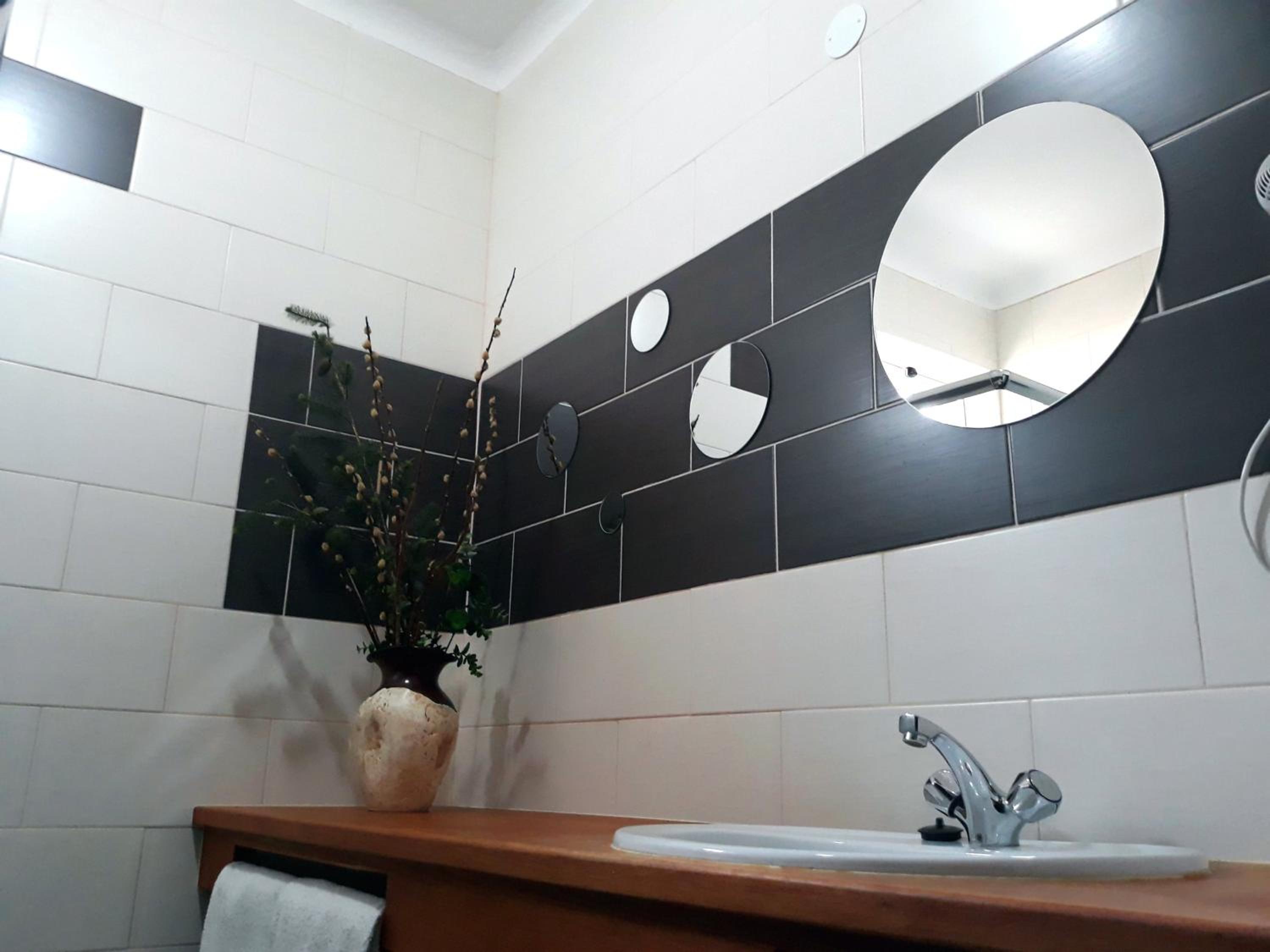 Double Room - Photo 5