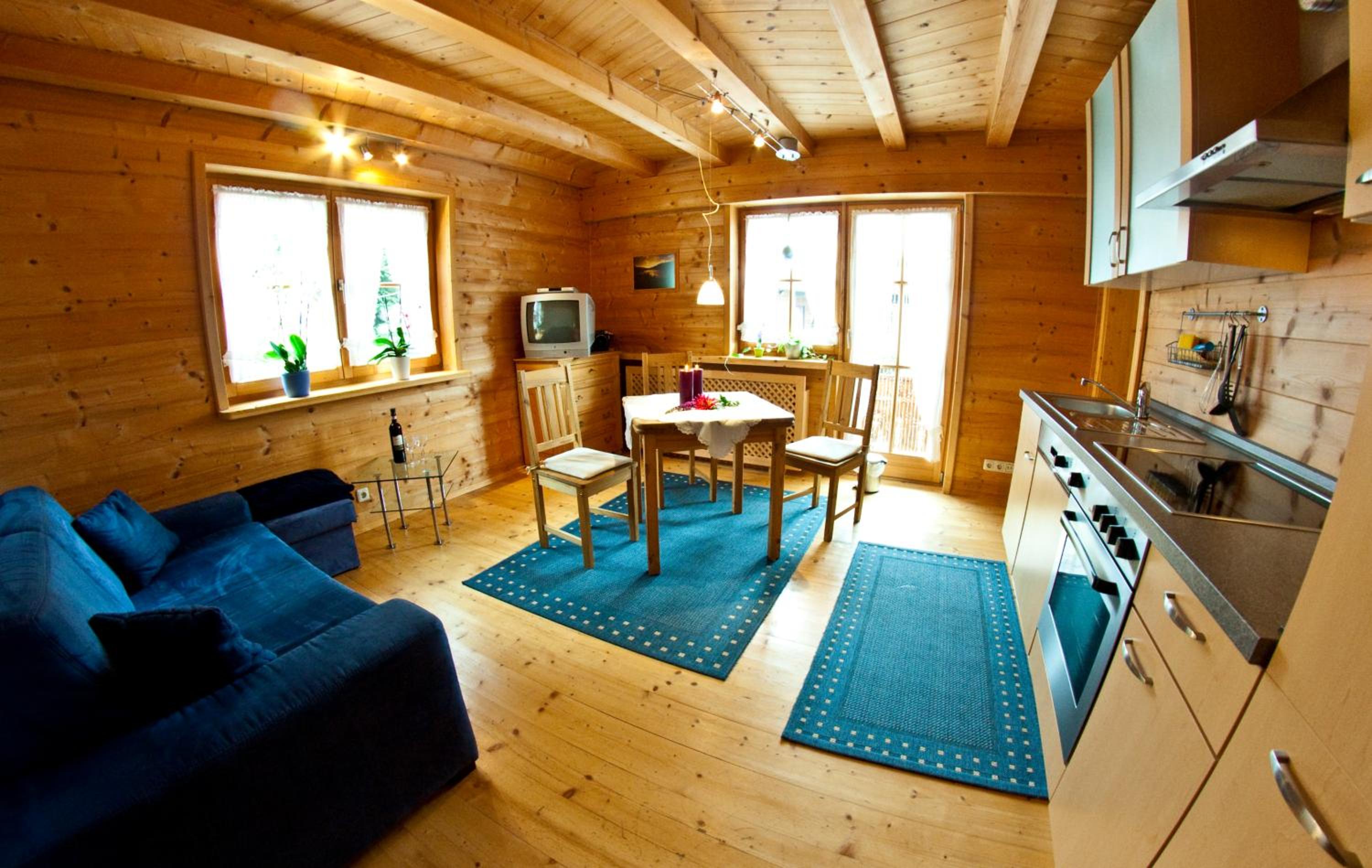 Apartment photo 2