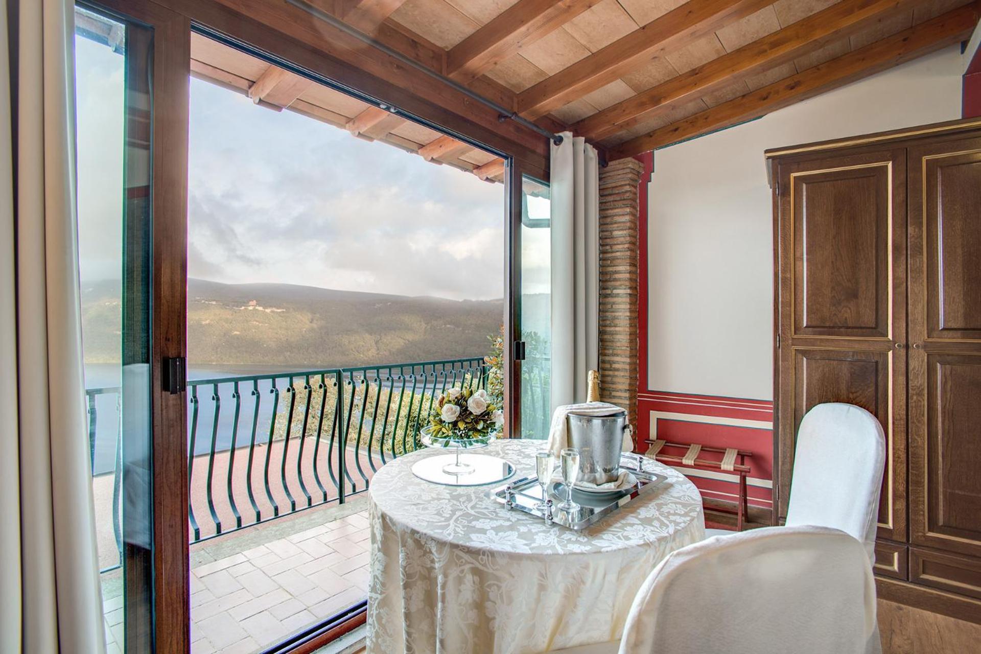 Triple Room With Lake View