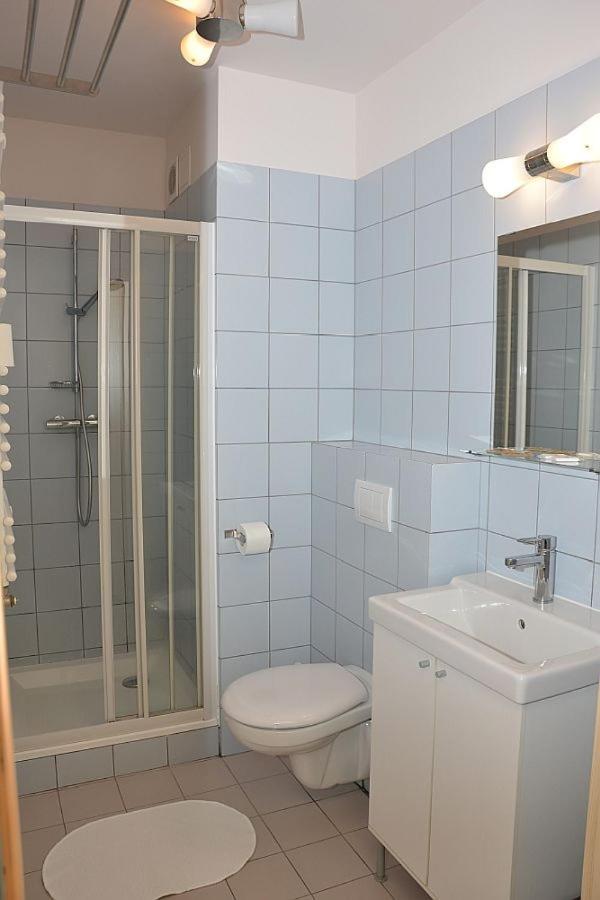 Deluxe Double Room (2 Adults + 1 Child) - Photo 35