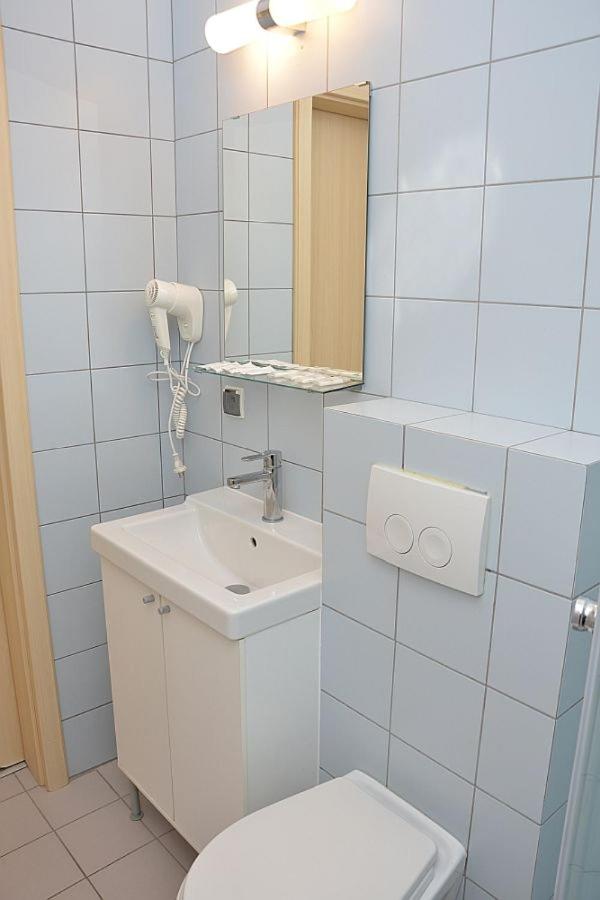 Double Room - Photo 25