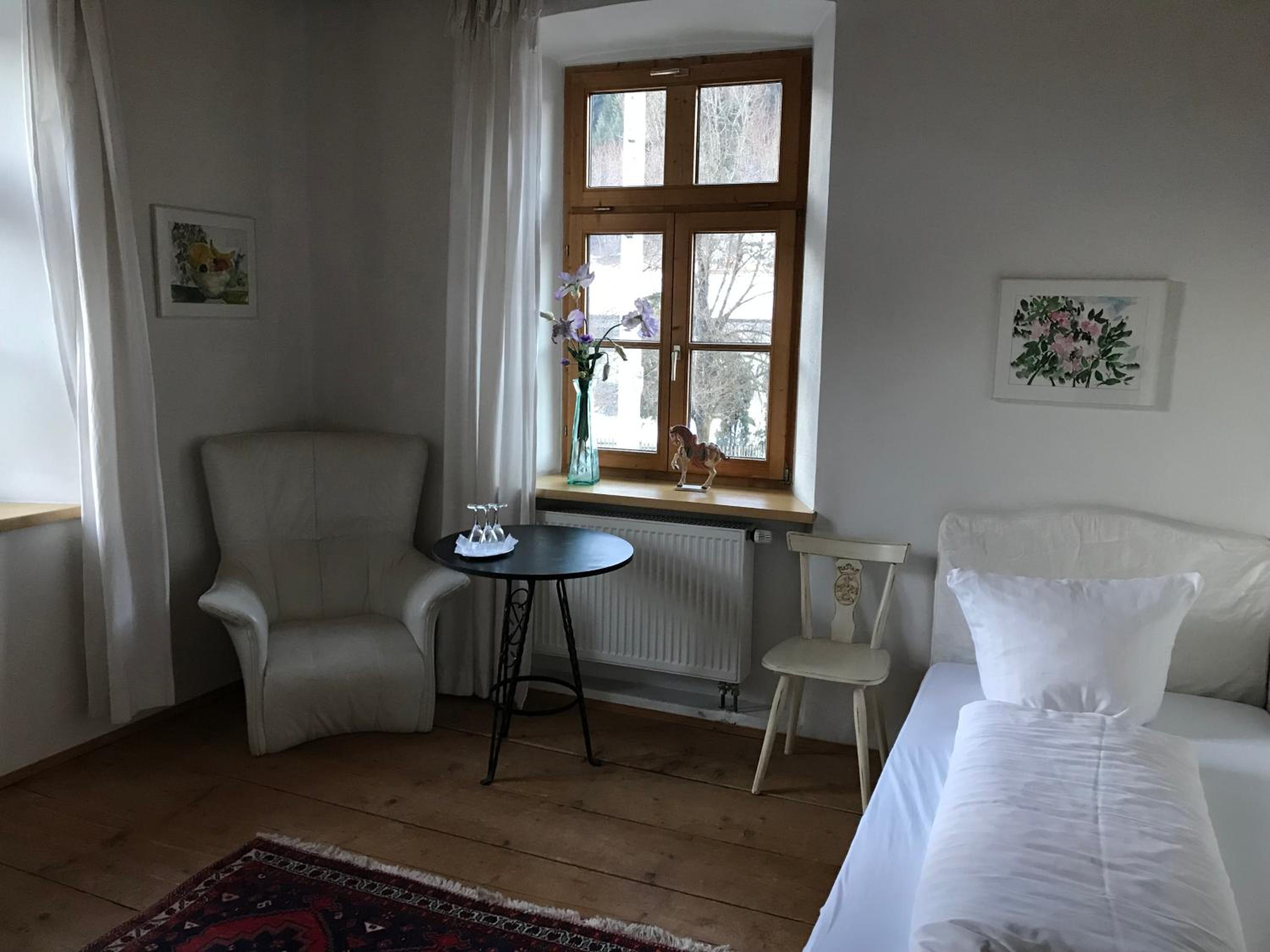Triple Room with Bathroom - Photo 5