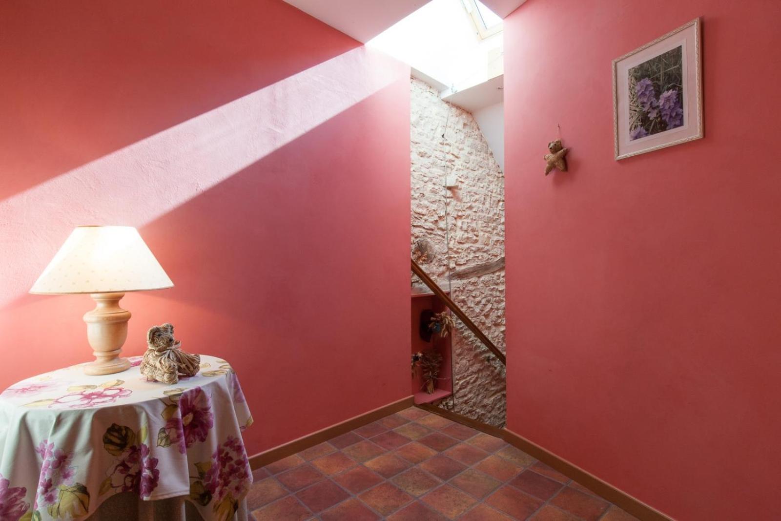 Deluxe Double Room with Shower - Photo 5