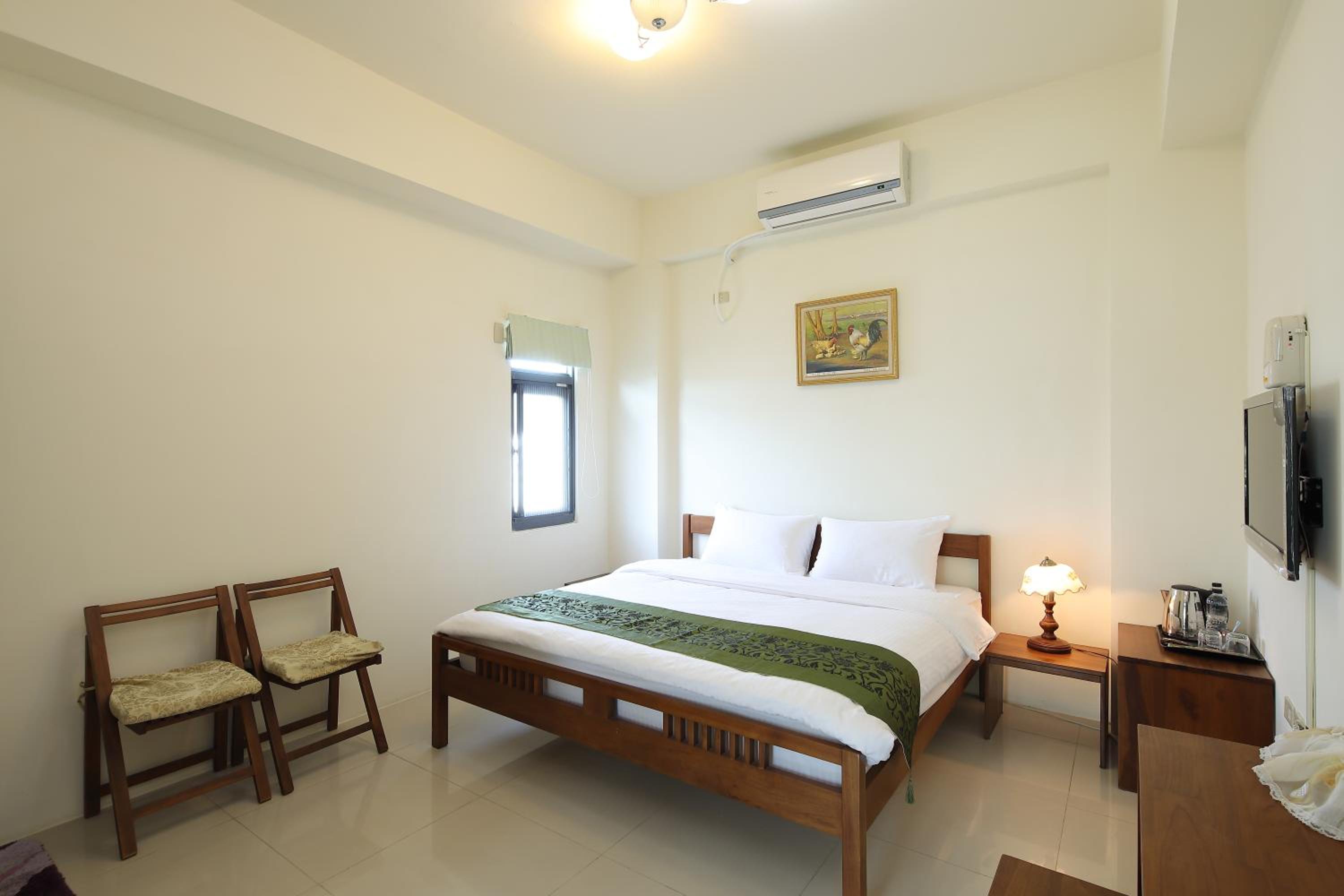 Large Double Room photo 1