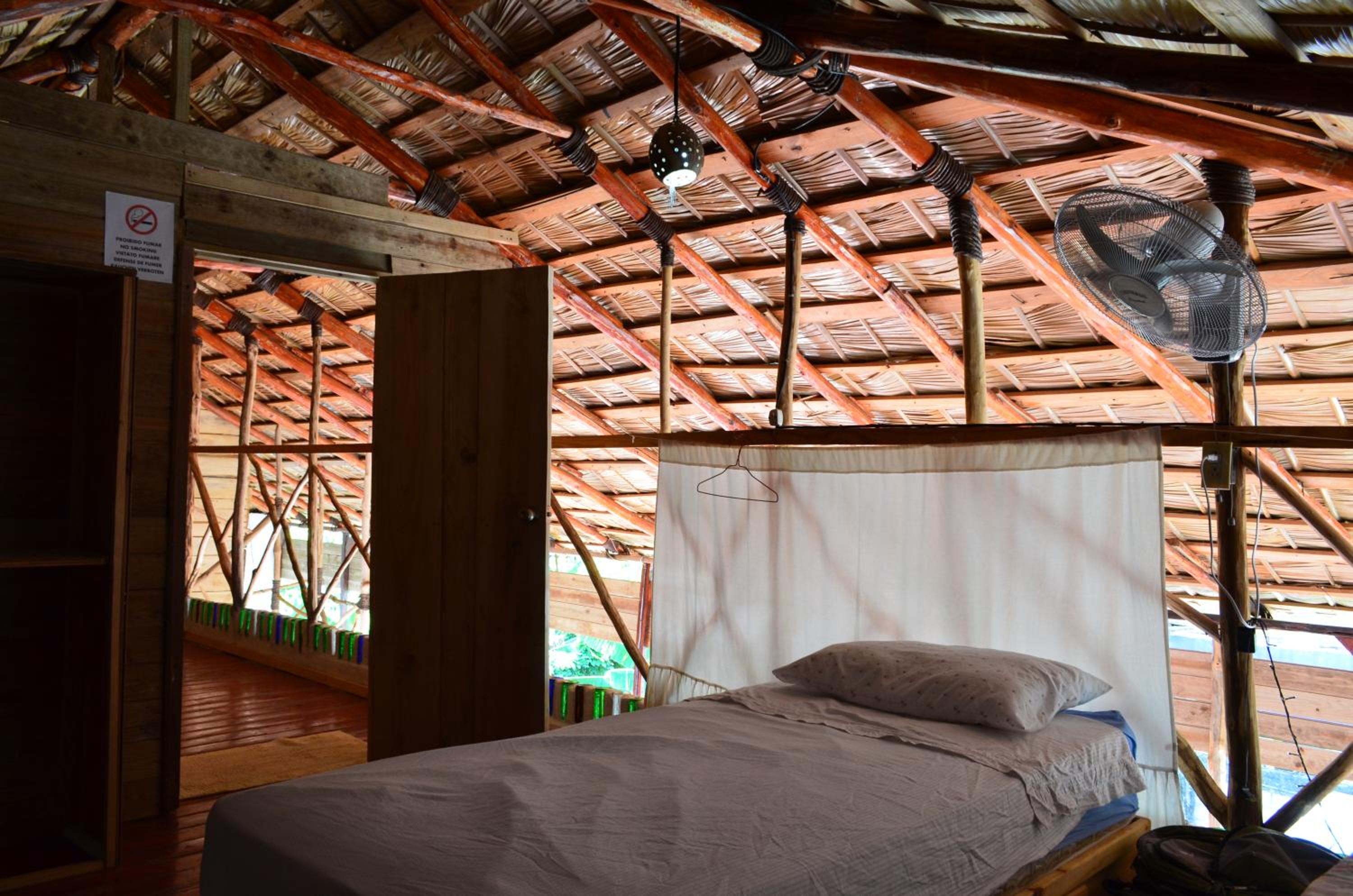Bed in 6-Bed Mixed Dormitory Room photo 2