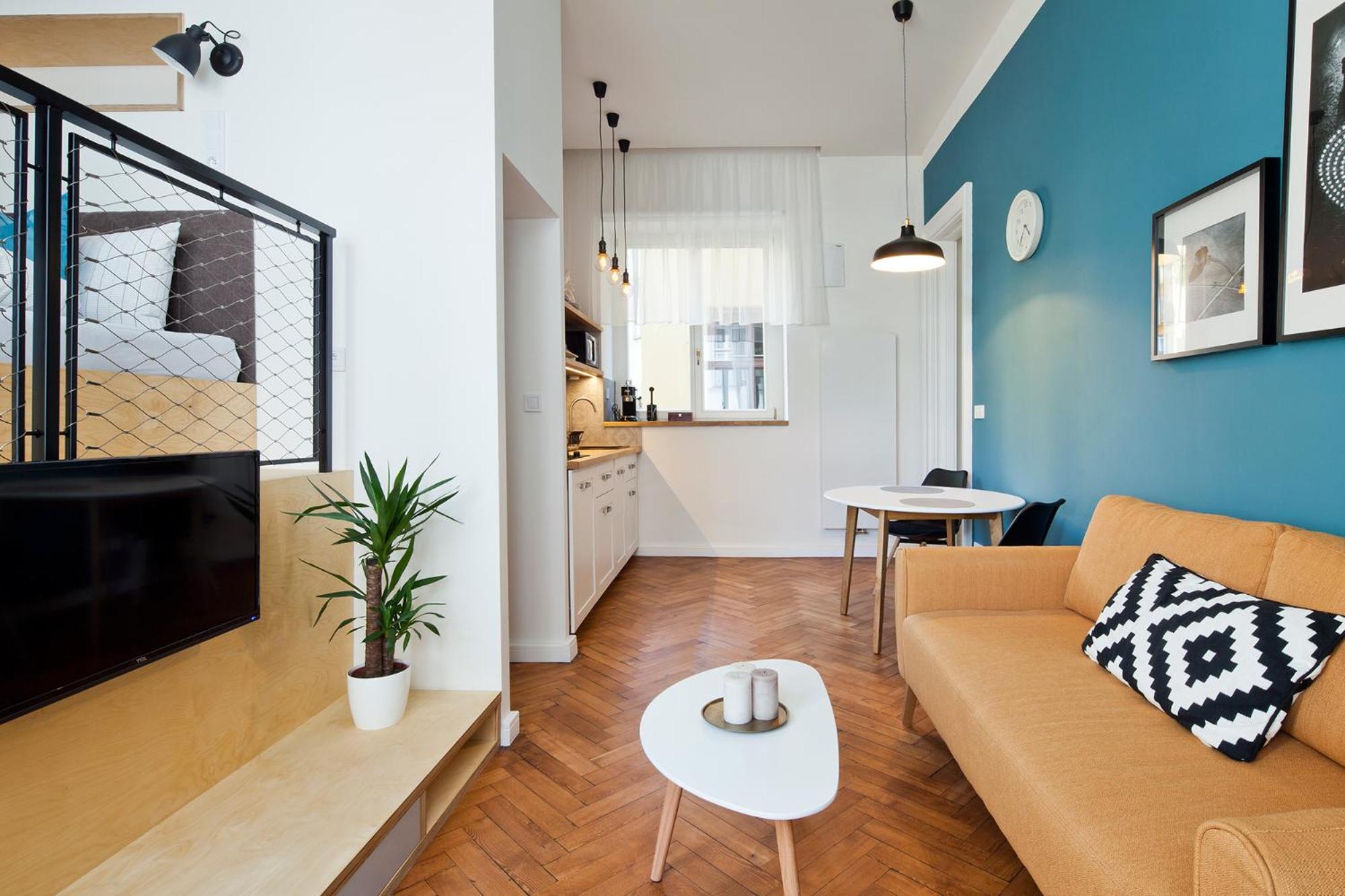 One-Bedroom Apartment - Photo 8