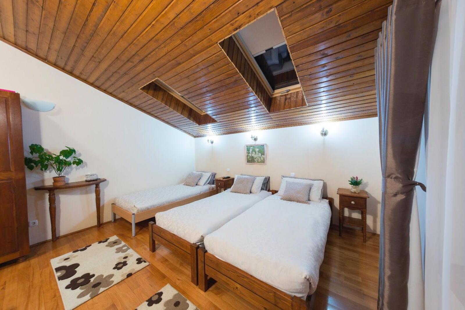 Triple Room With Private Bathroom photo 2