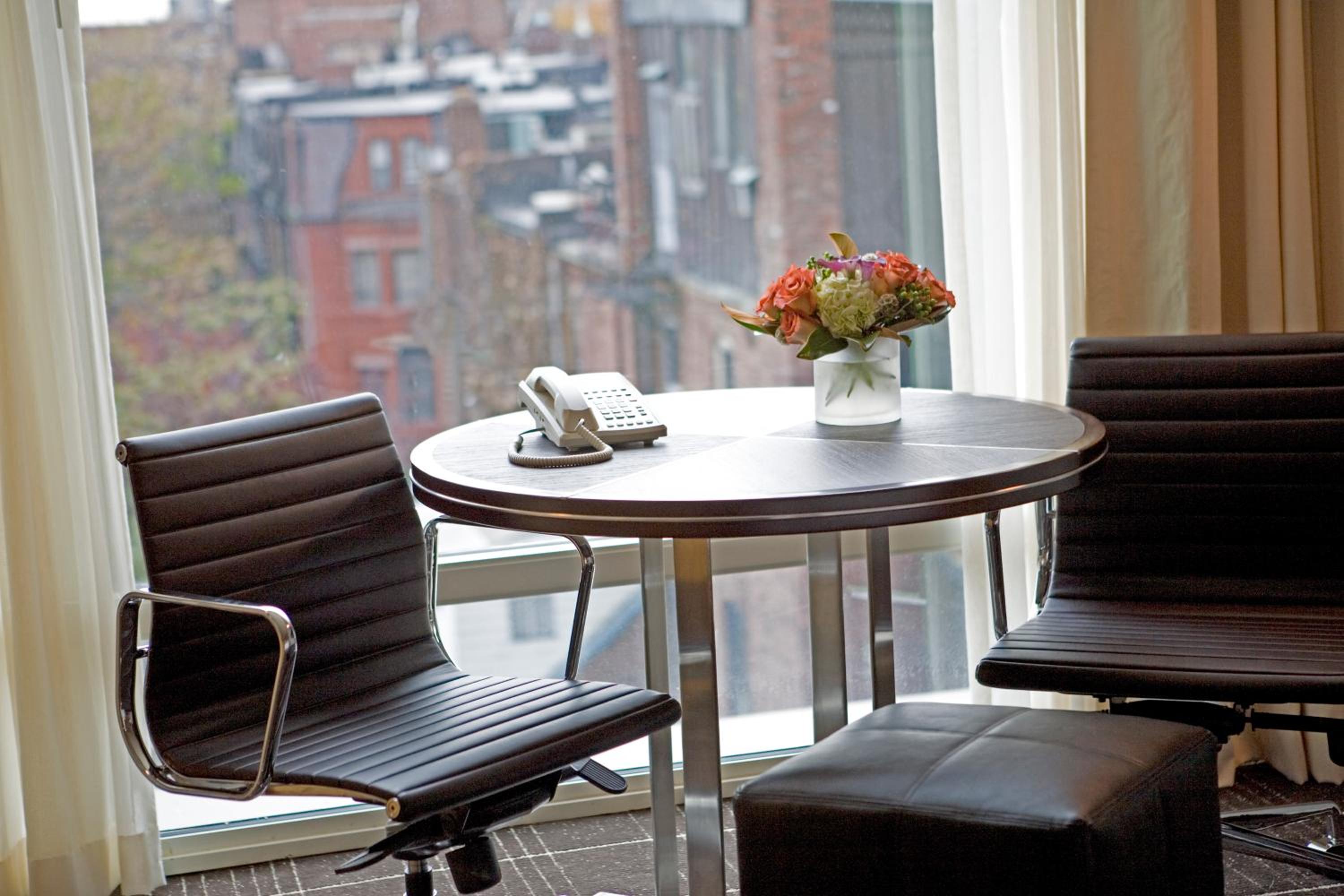 Preferred King Room - Photo 4