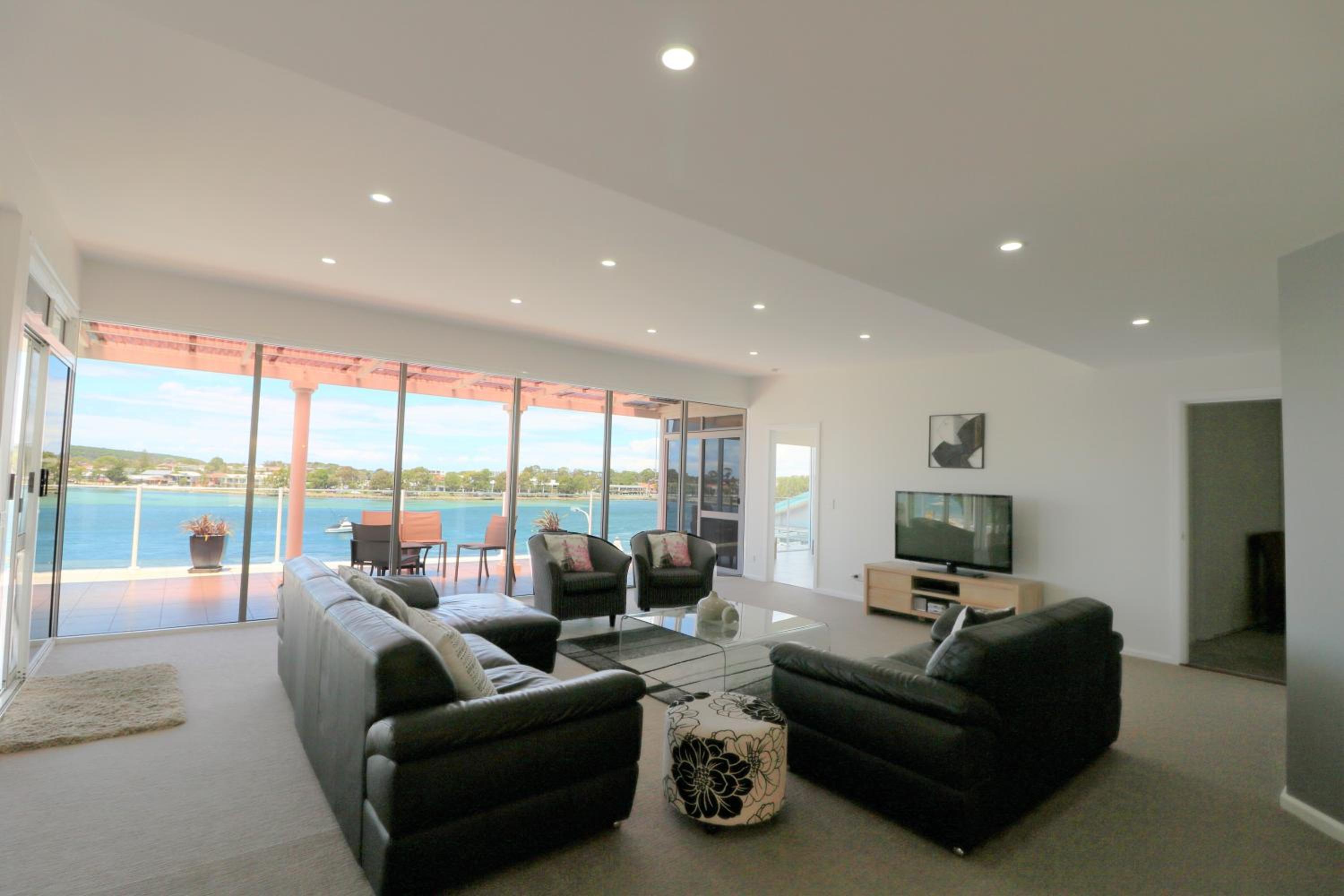 Four-Bedroom House photo 1
