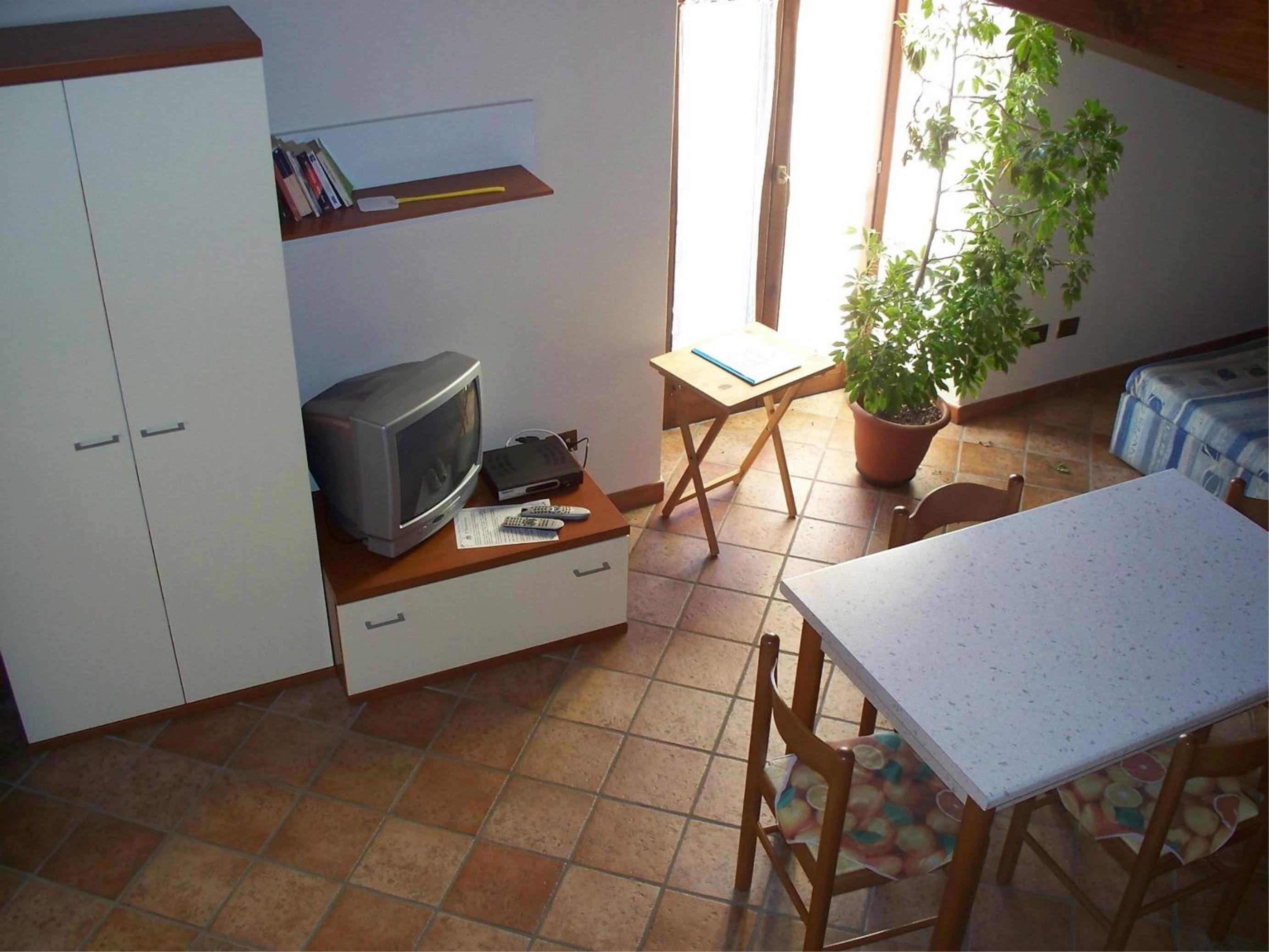 Studio (4 Adults)