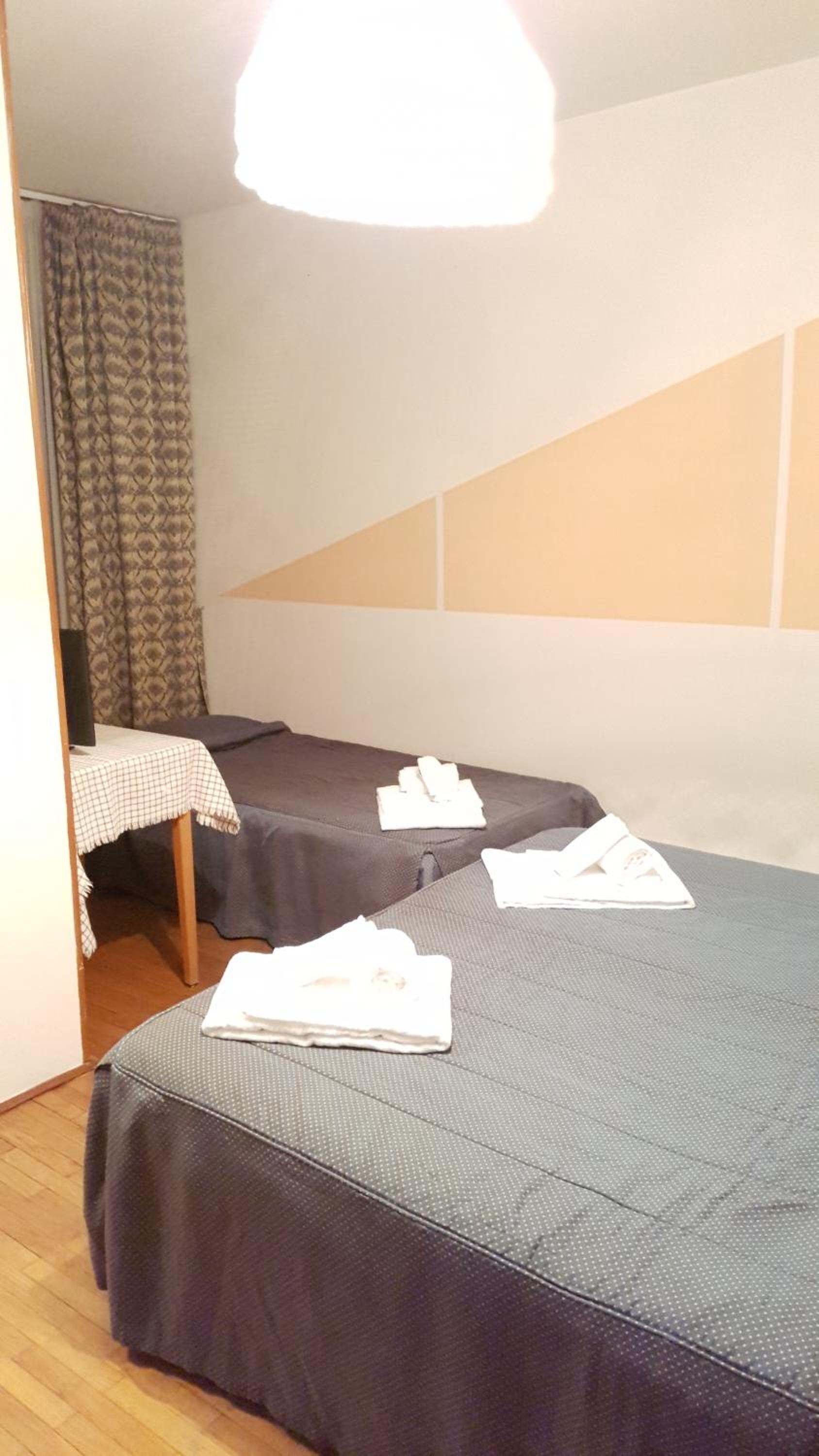 Economy Triple Room