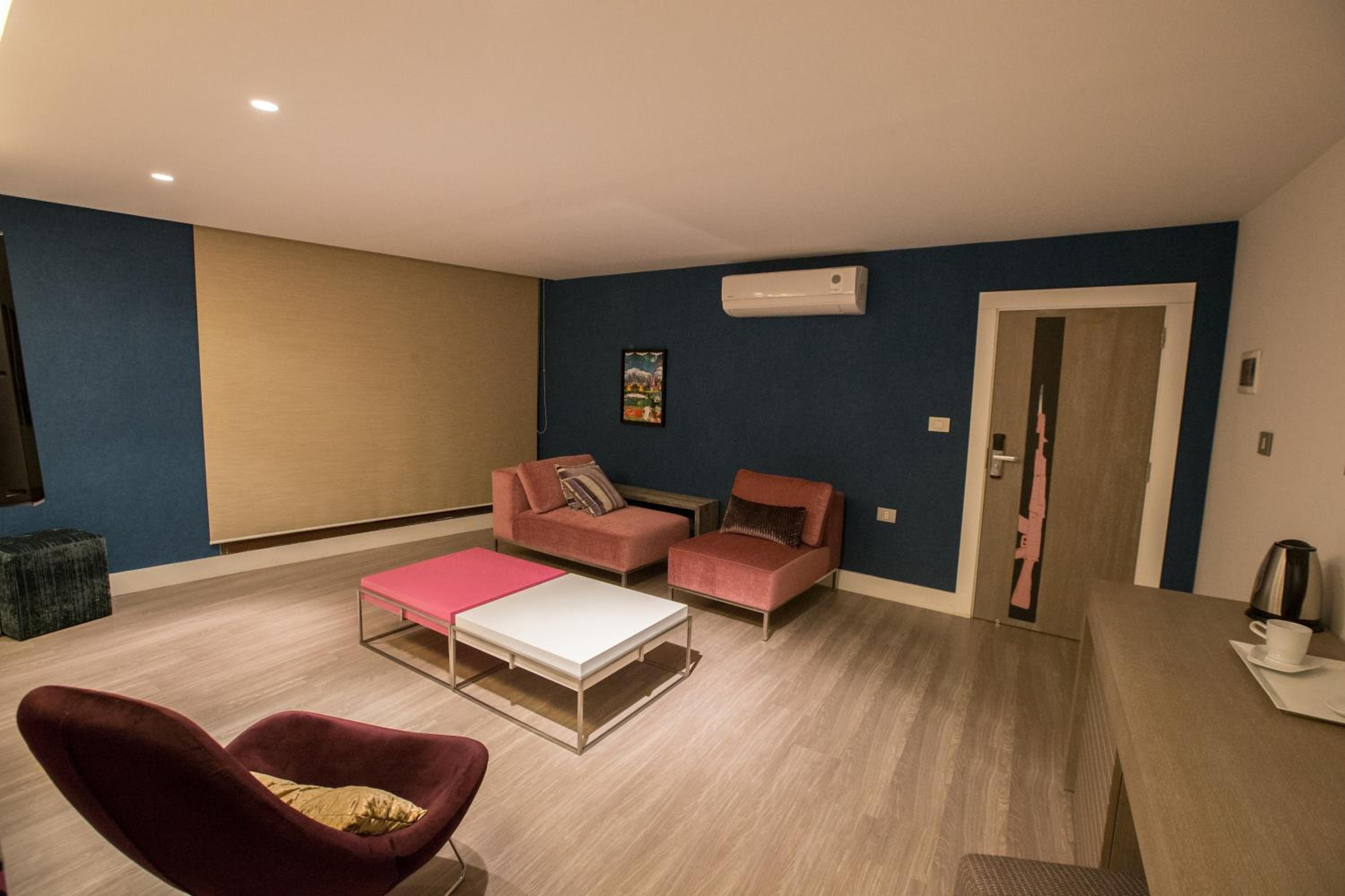 Barbie Suite with Garden View