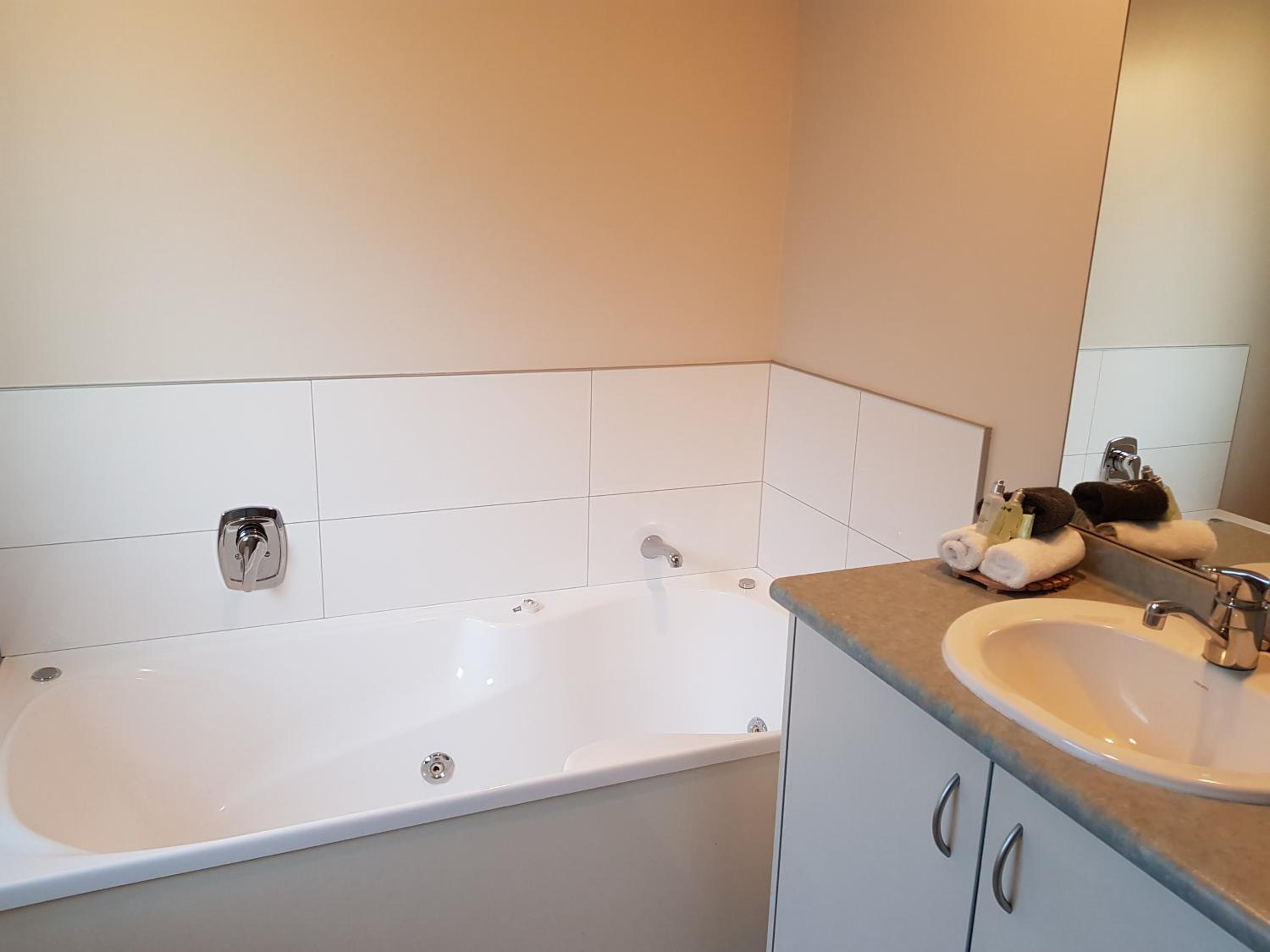 Studio with Spa Bath photo 2