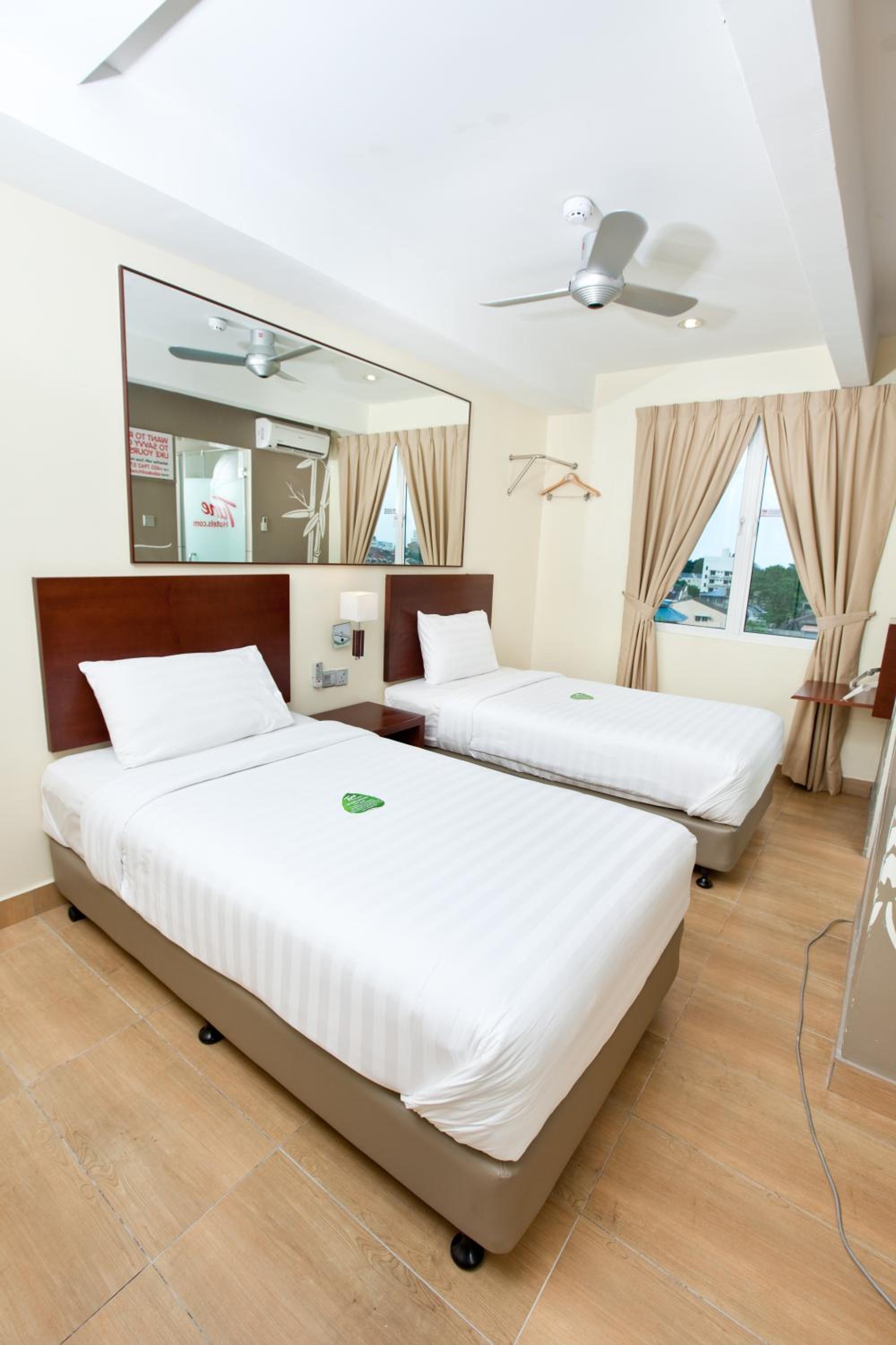 Twin Room - Photo 2