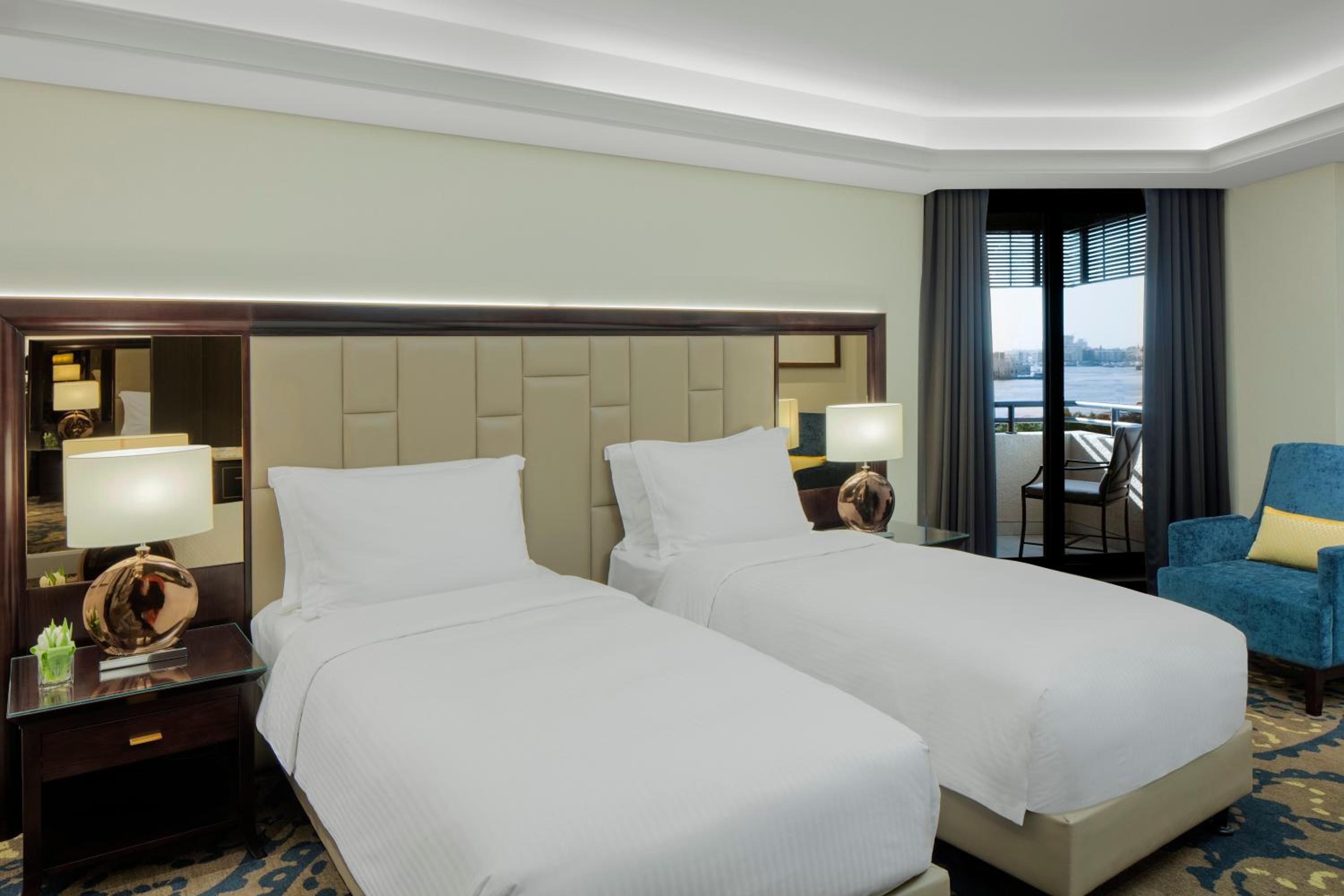 Standard Room with Balcony - Creek View photo 3