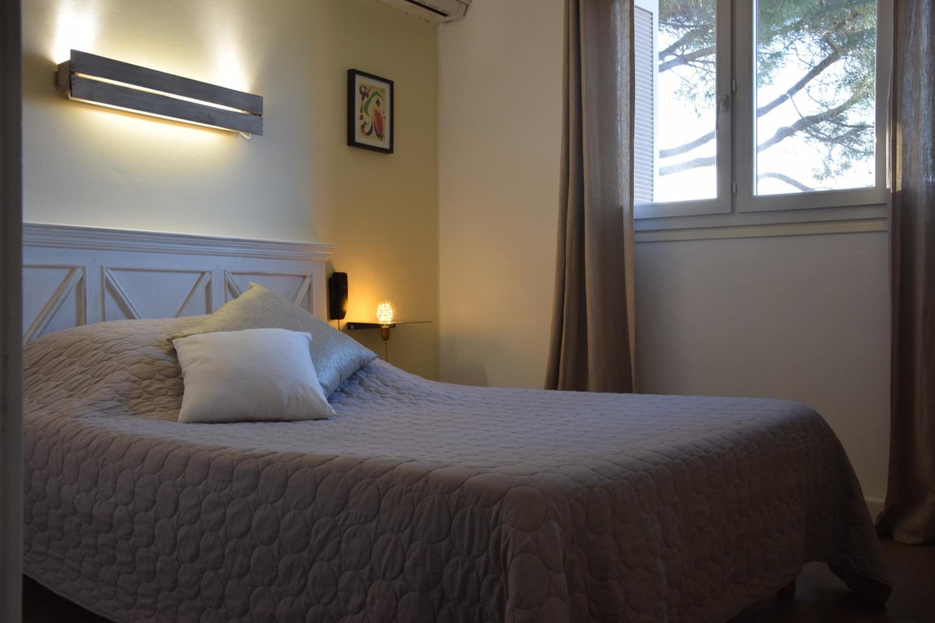 Standard Double or Twin Room photo 3