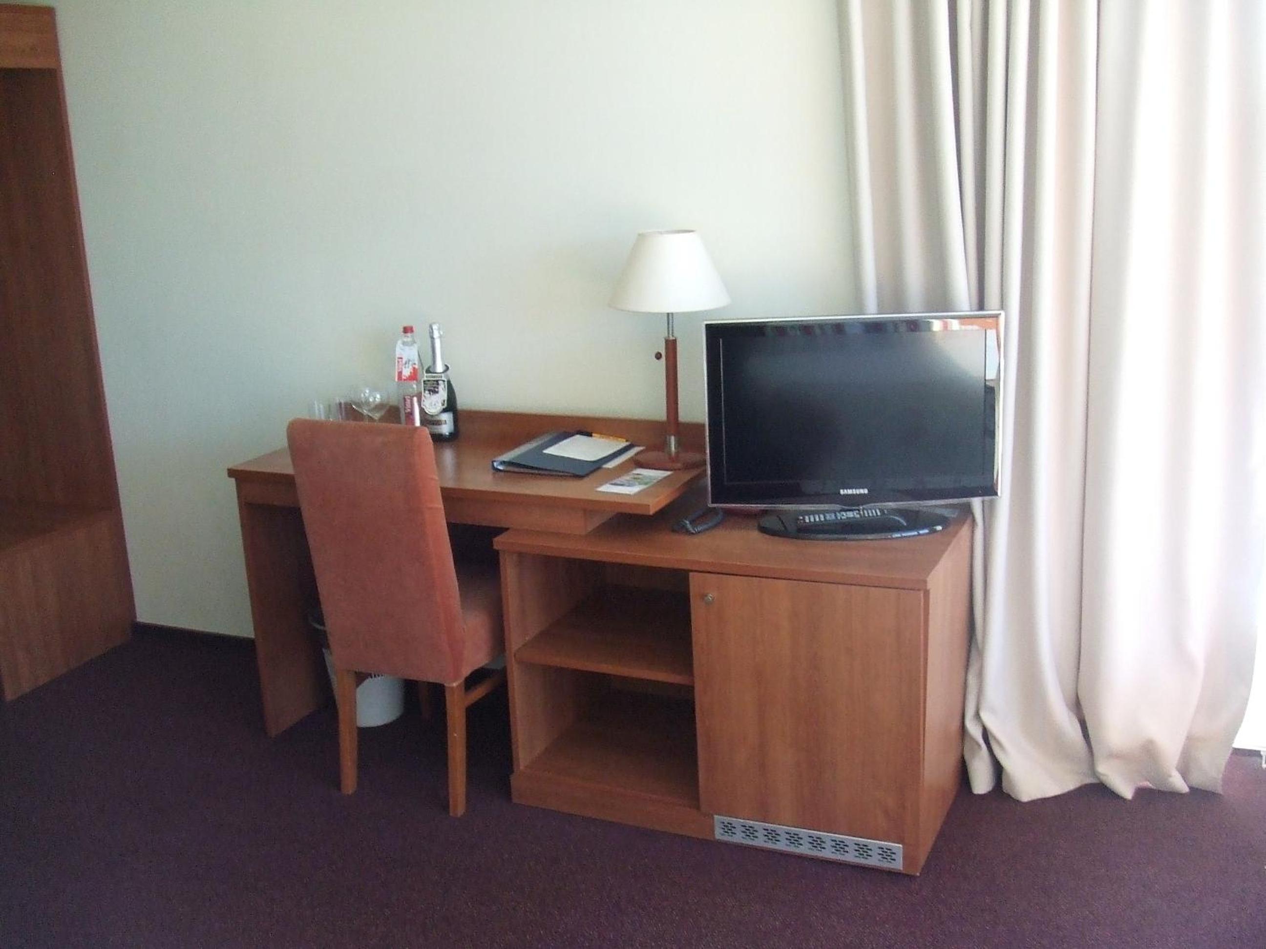 Suite with Balcony - Photo 2