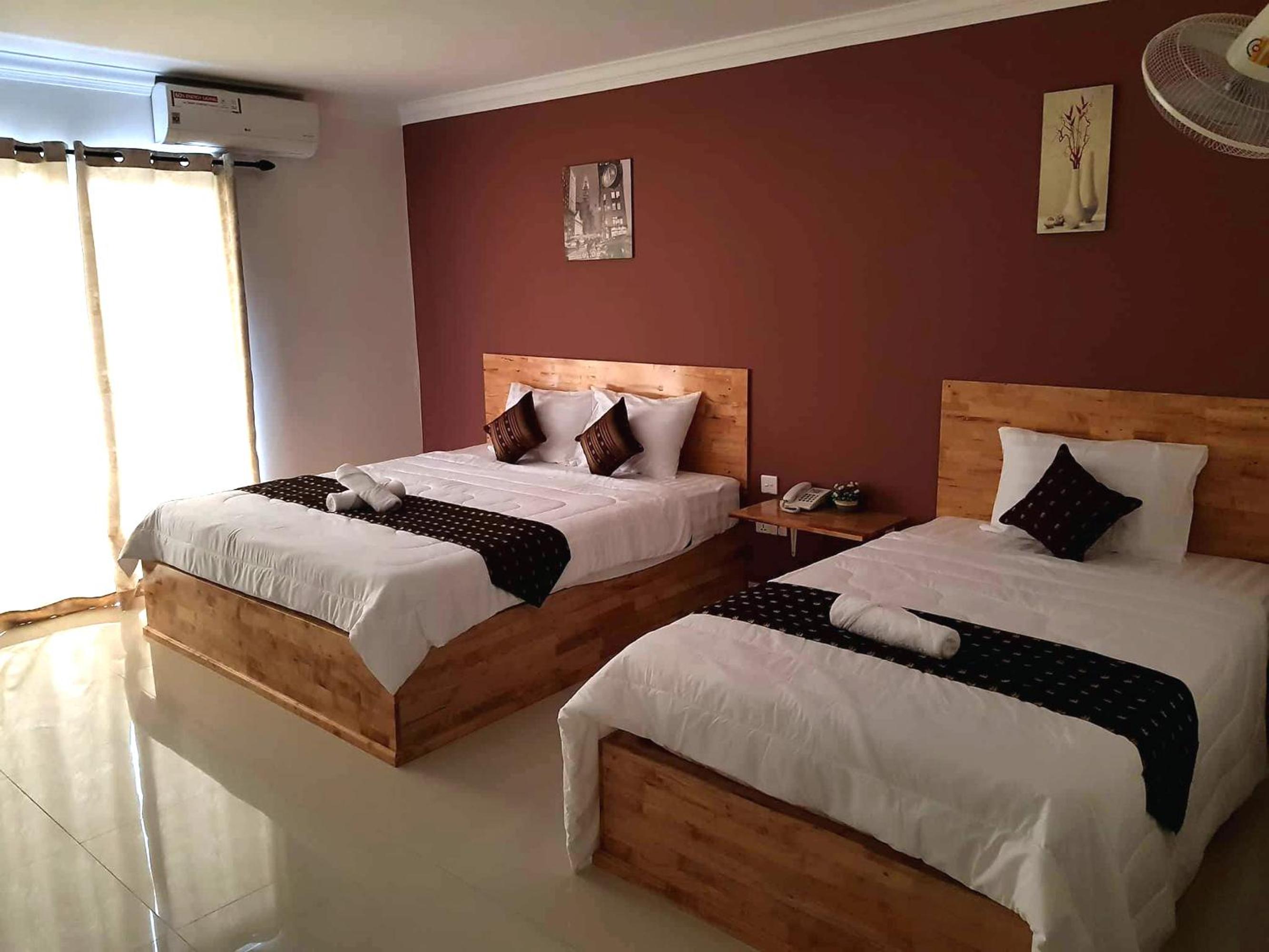 Deluxe Twin Room photo 3