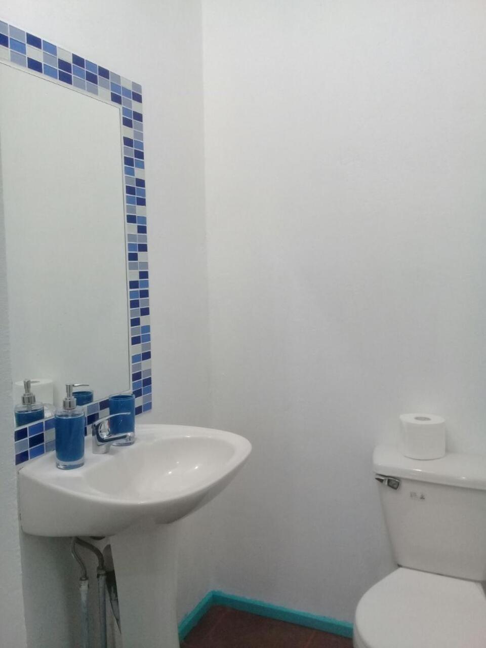 Family Room with Private Bathroom photo 2