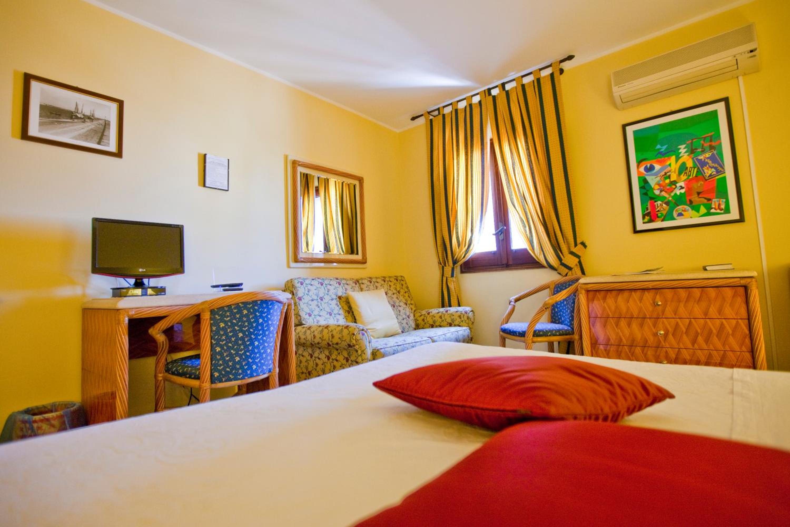 Triple Room