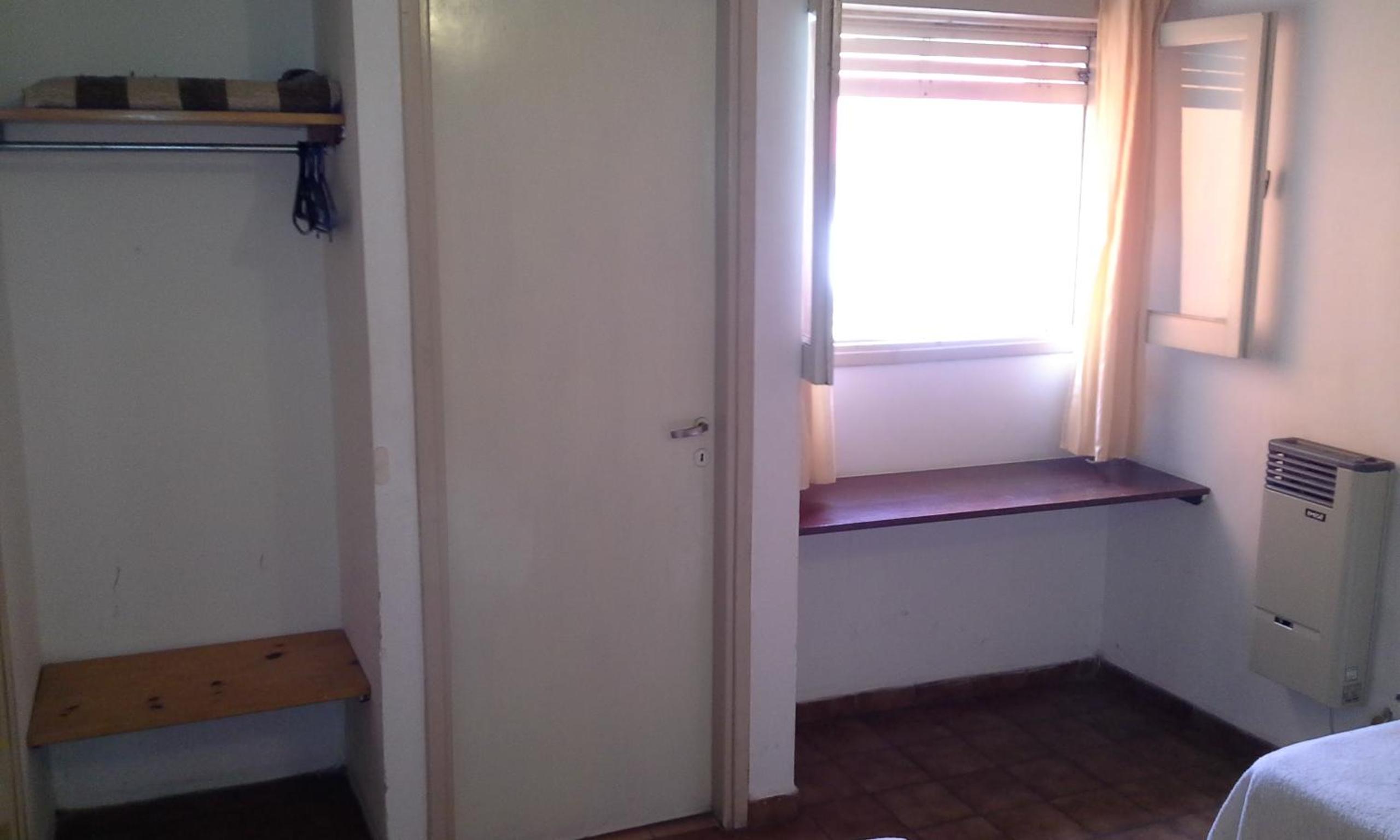Twin Room with Bathroom photo 2