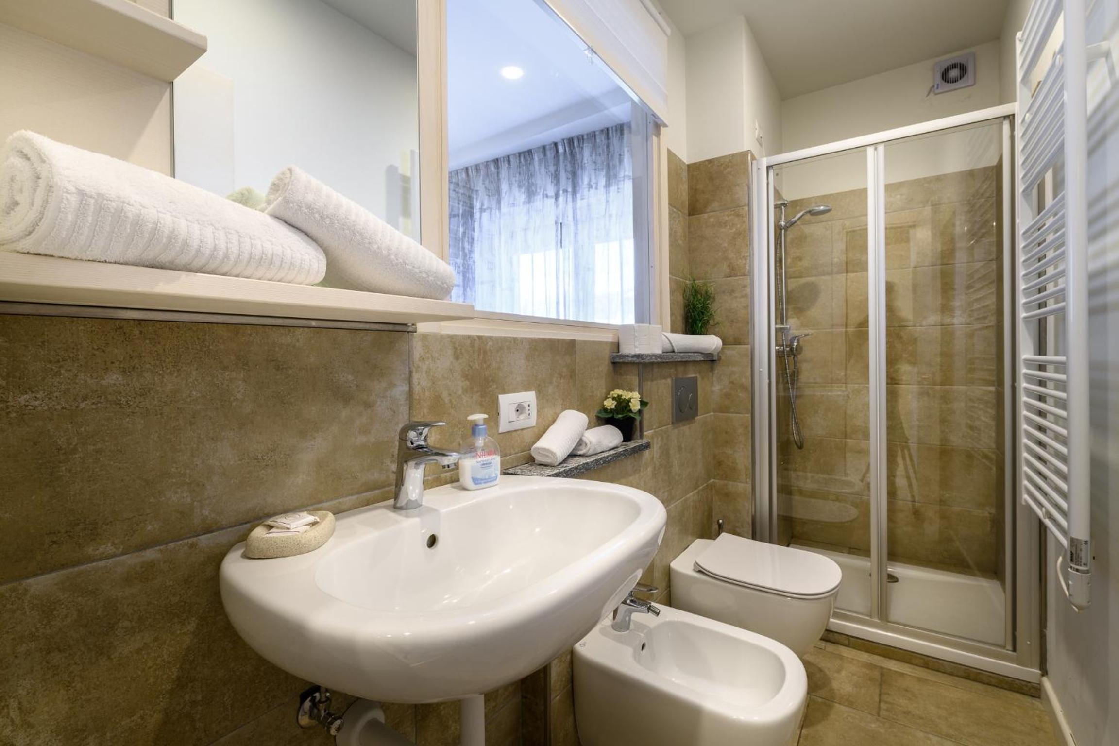 Double or Twin Room with Private Bathroom