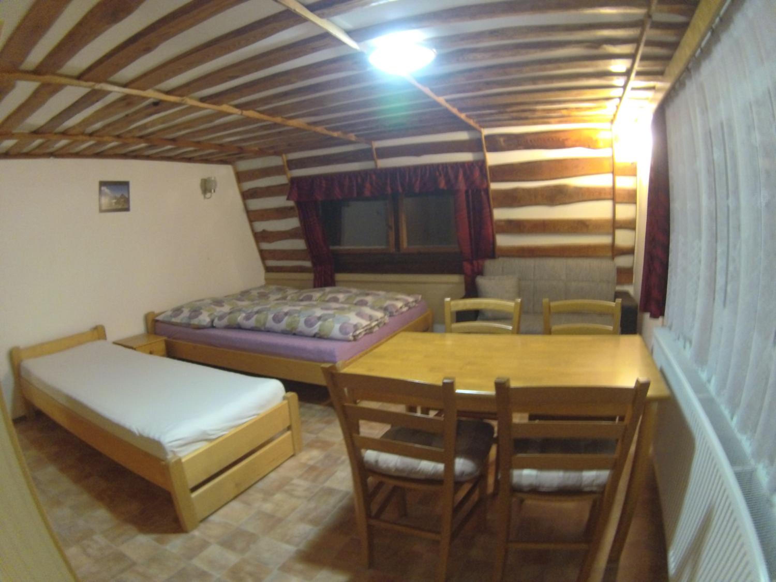 Triple Room photo 2