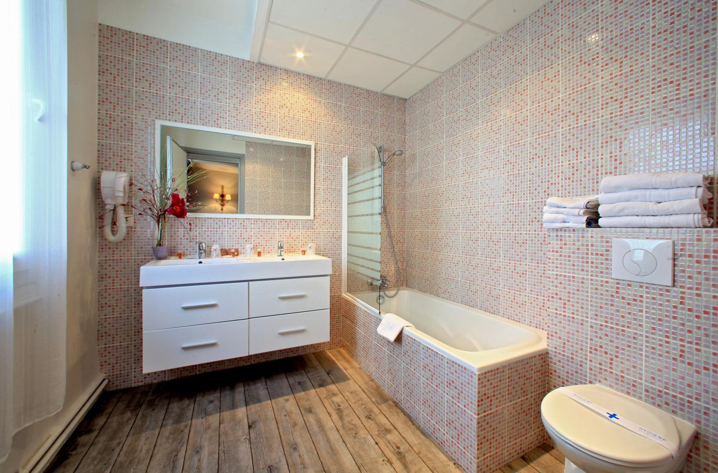 Quadruple Room with Air Conditioning photo 3