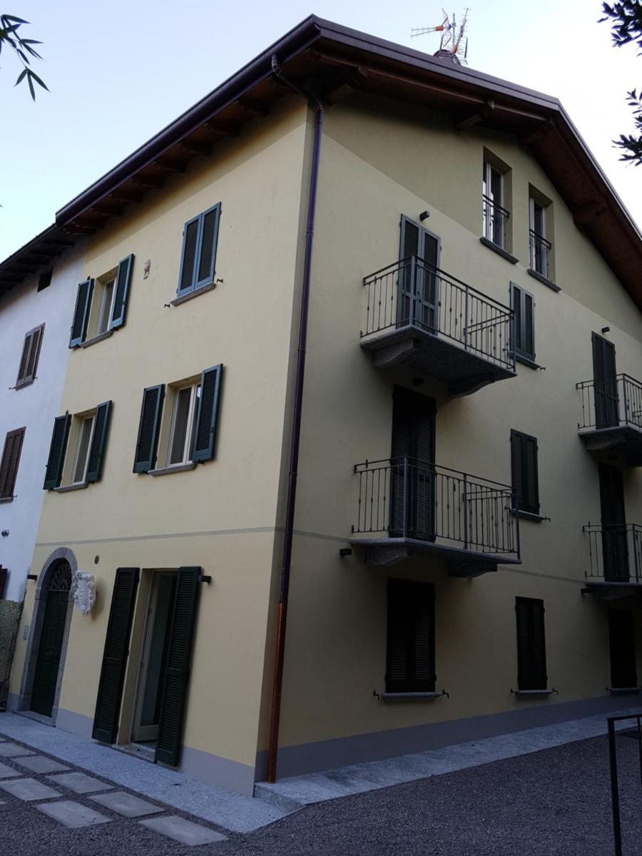 Apartment with Lake View - Photo 22