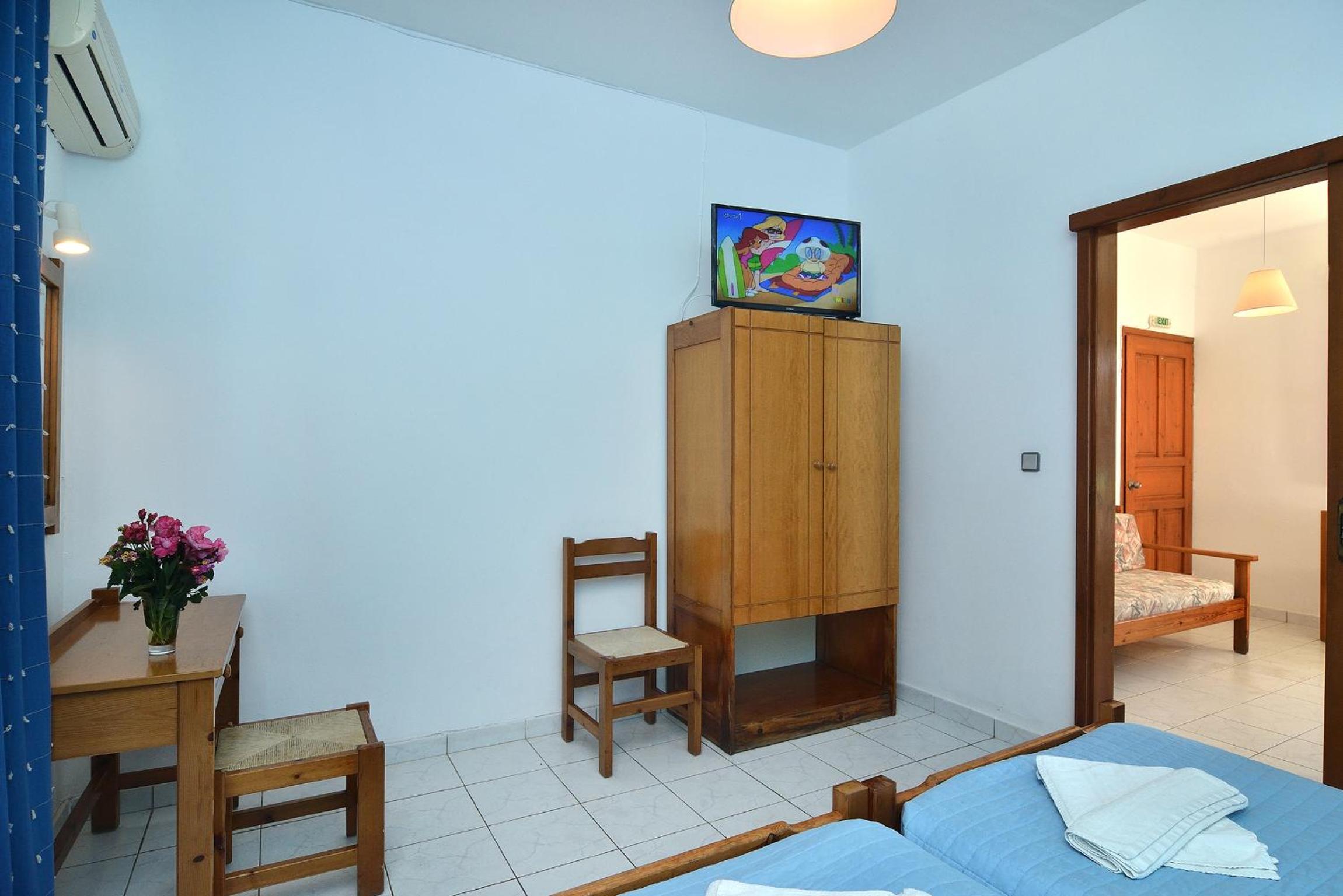 One-Bedroom Apartment - Photo 5