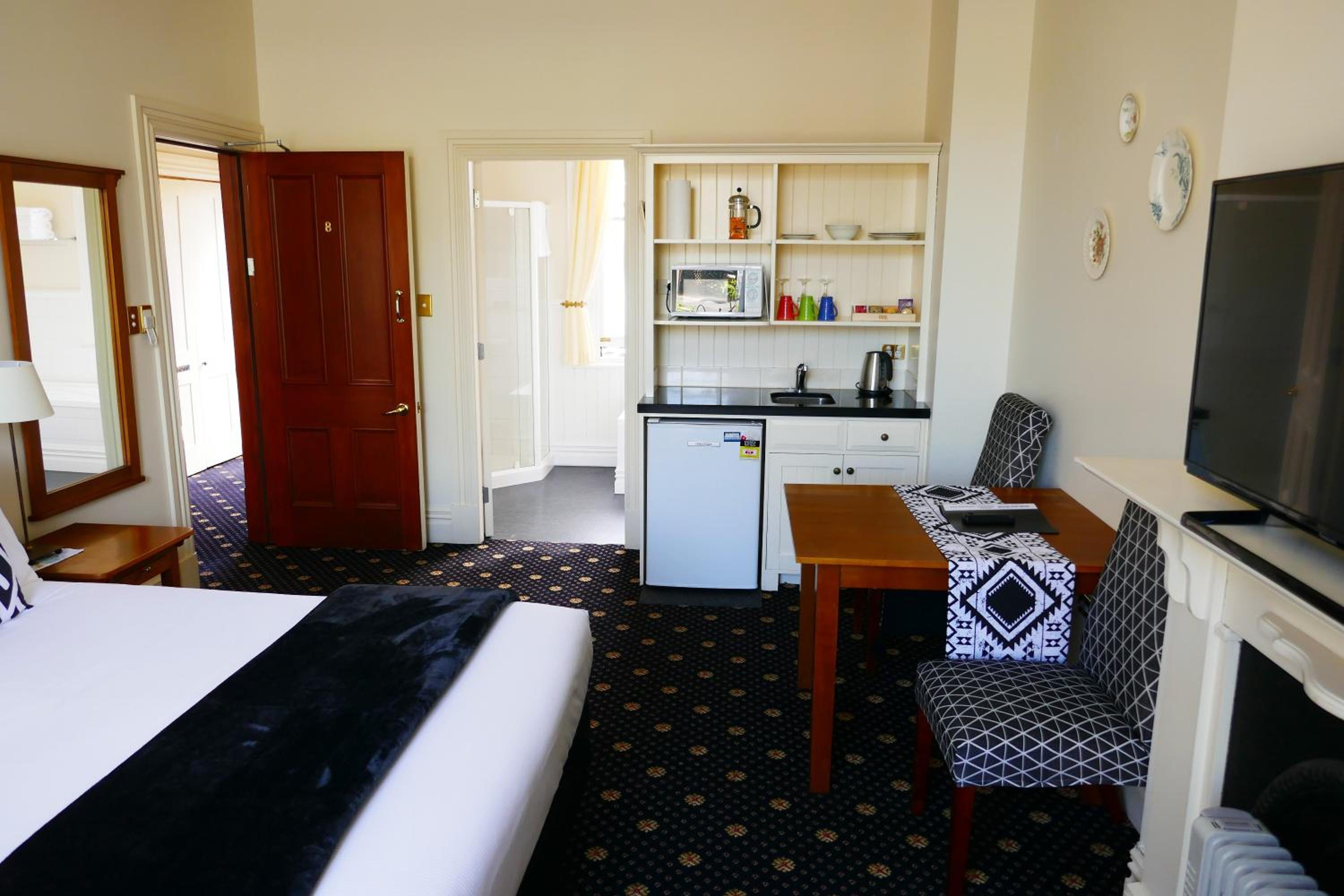 Studio Twin Room thumbnail 5