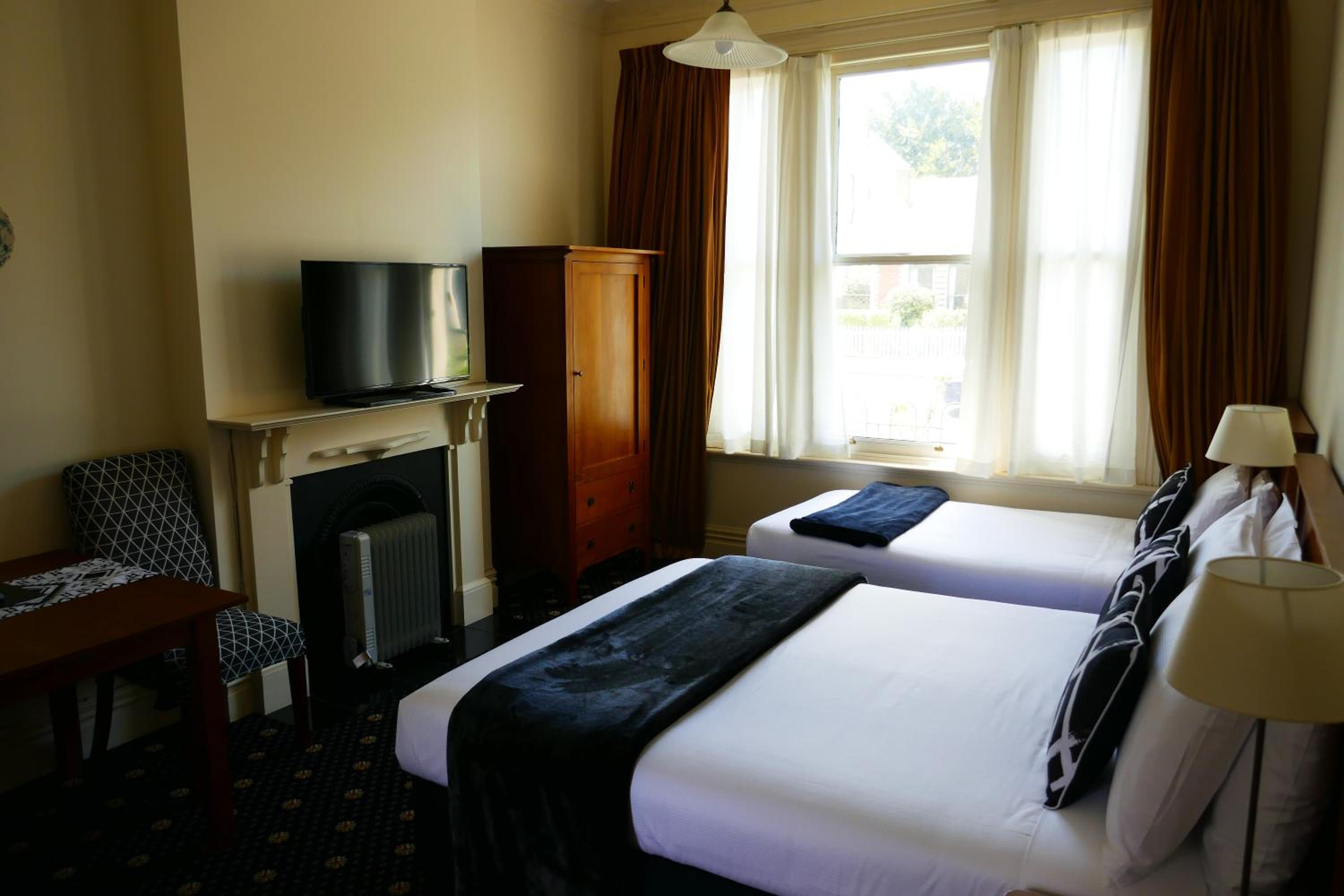 Studio Twin Room
