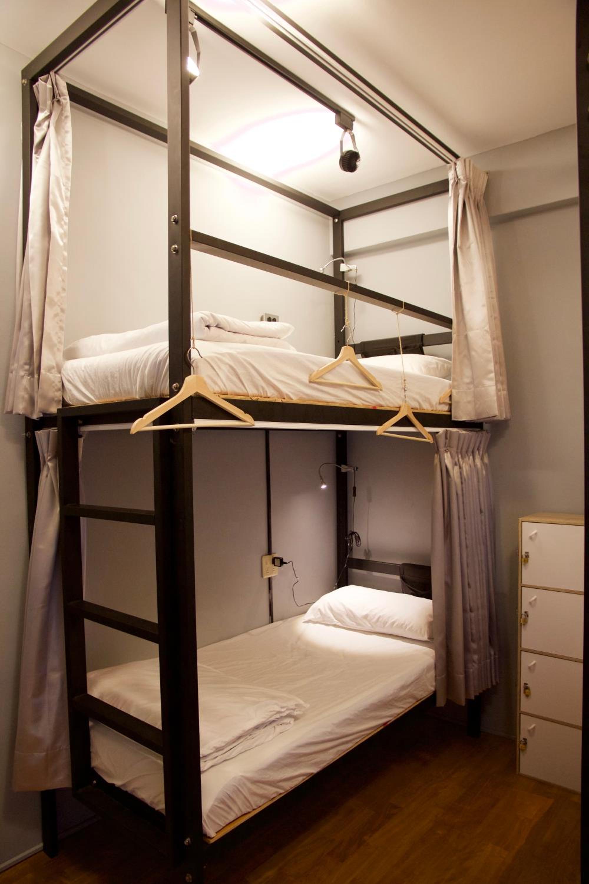 Bed in 4-Bed Mixed Dormitory Room photo 2