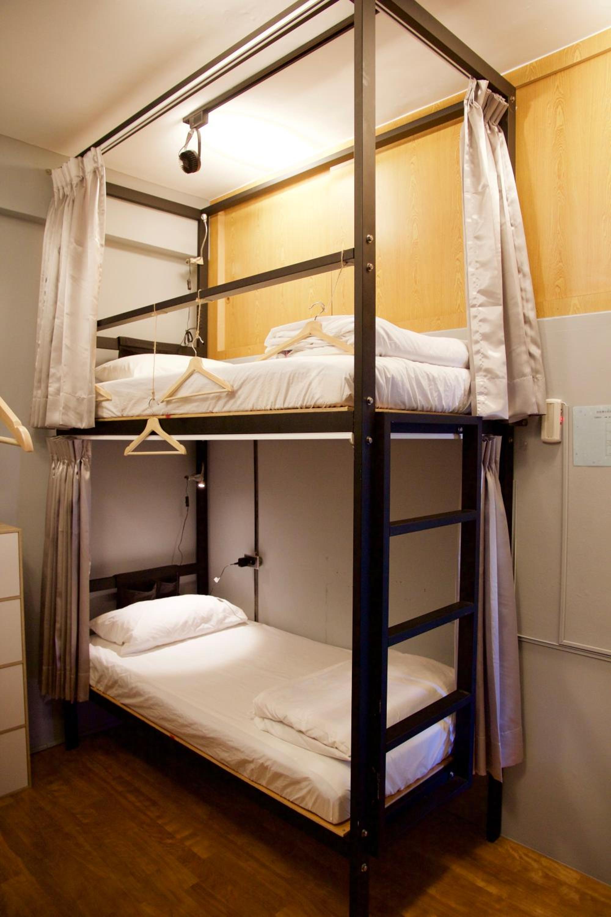Bed in 4-Bed Mixed Dormitory Room photo 3