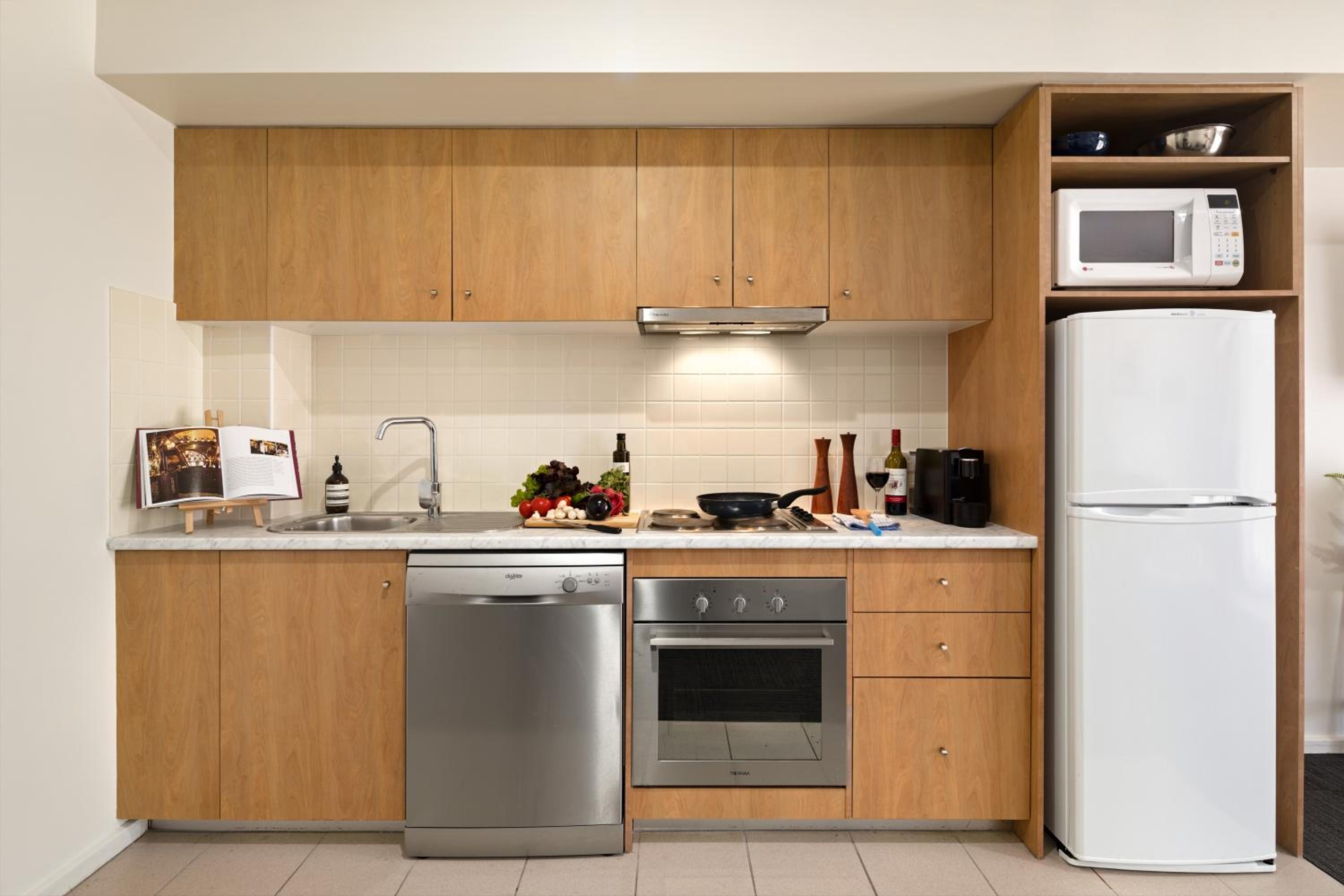 Studio Apartment - Photo 7