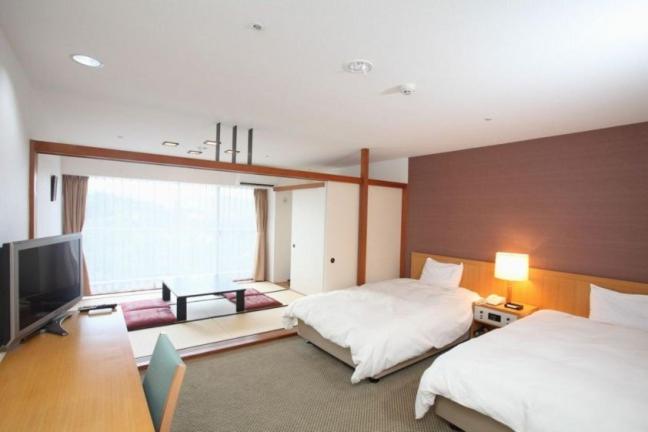 Twin Room with Tatami Area - Non-Smoking photo 2