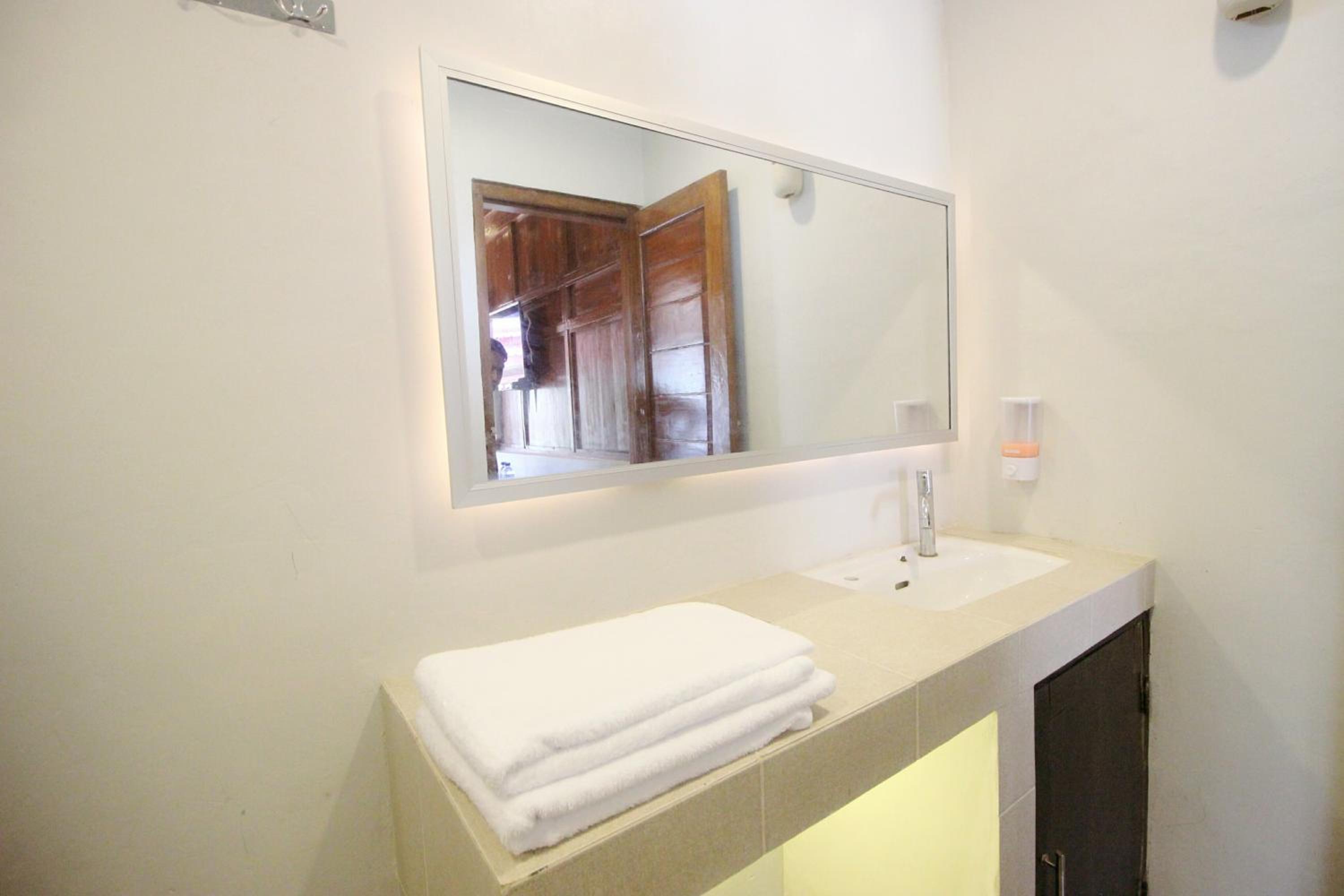 Budget Double Room photo 2