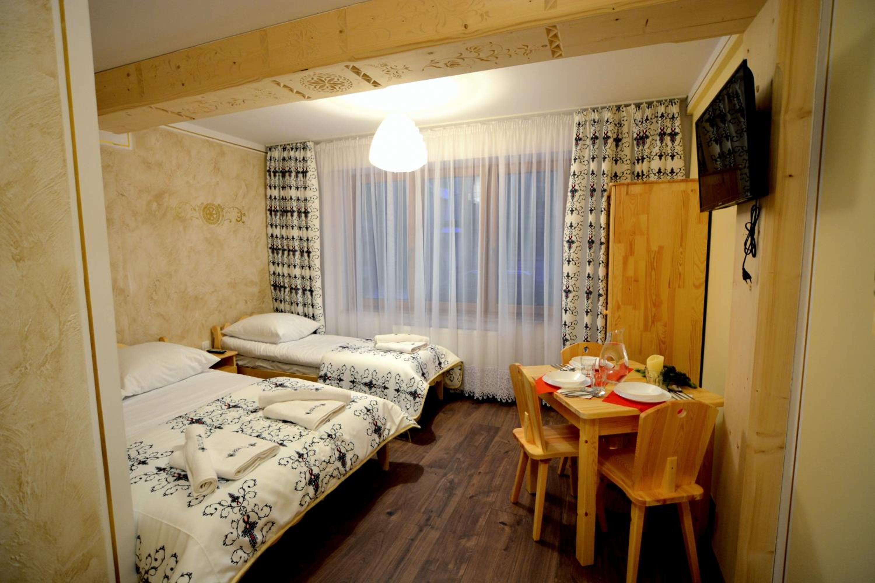 Triple Room - Photo 1