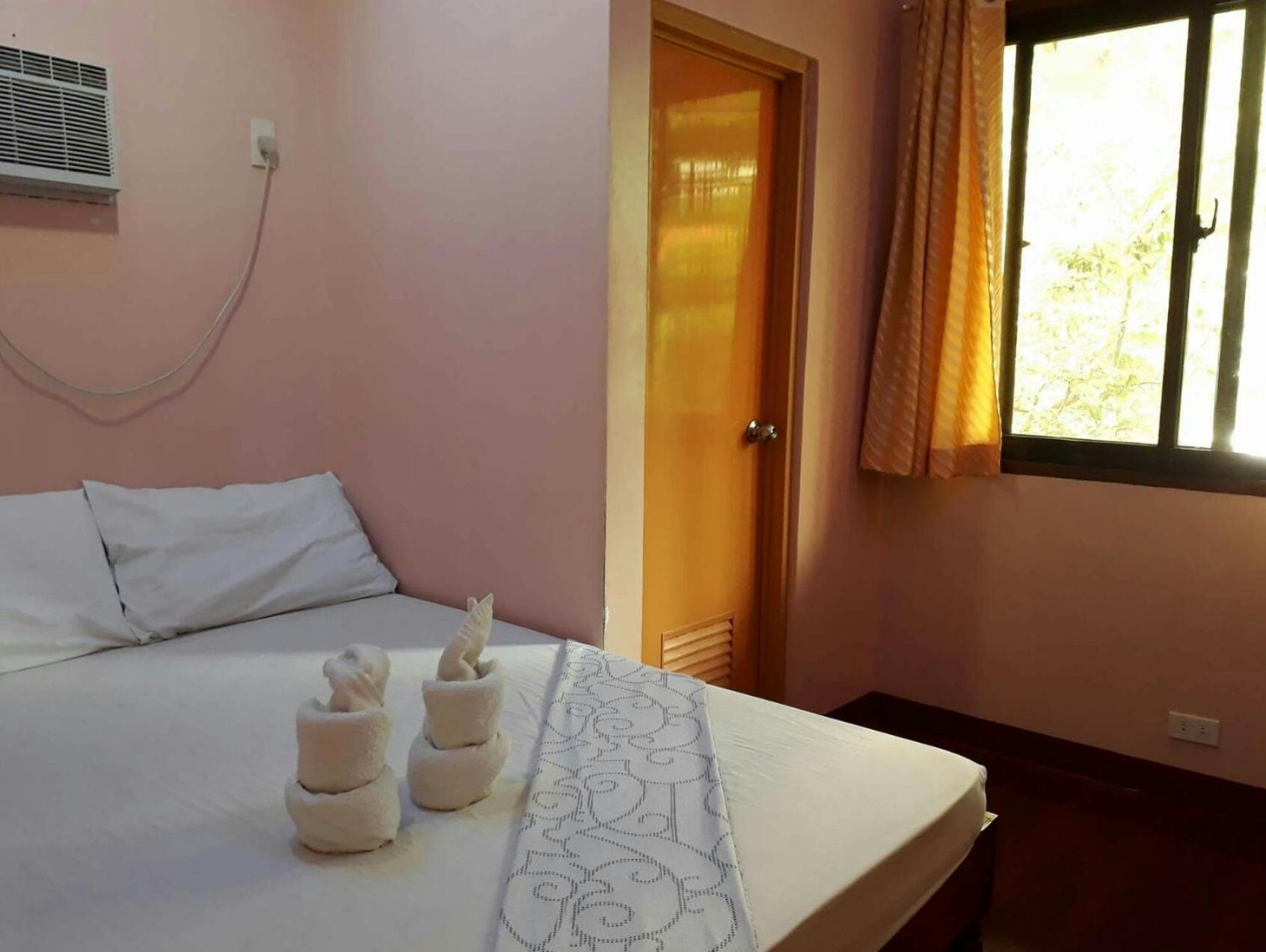 Double Room with Private Bathroom - Photo 1