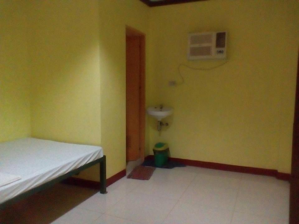 Budget Double Room photo 2