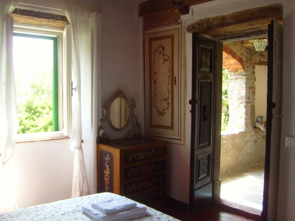 Four-Bedroom House photo 2