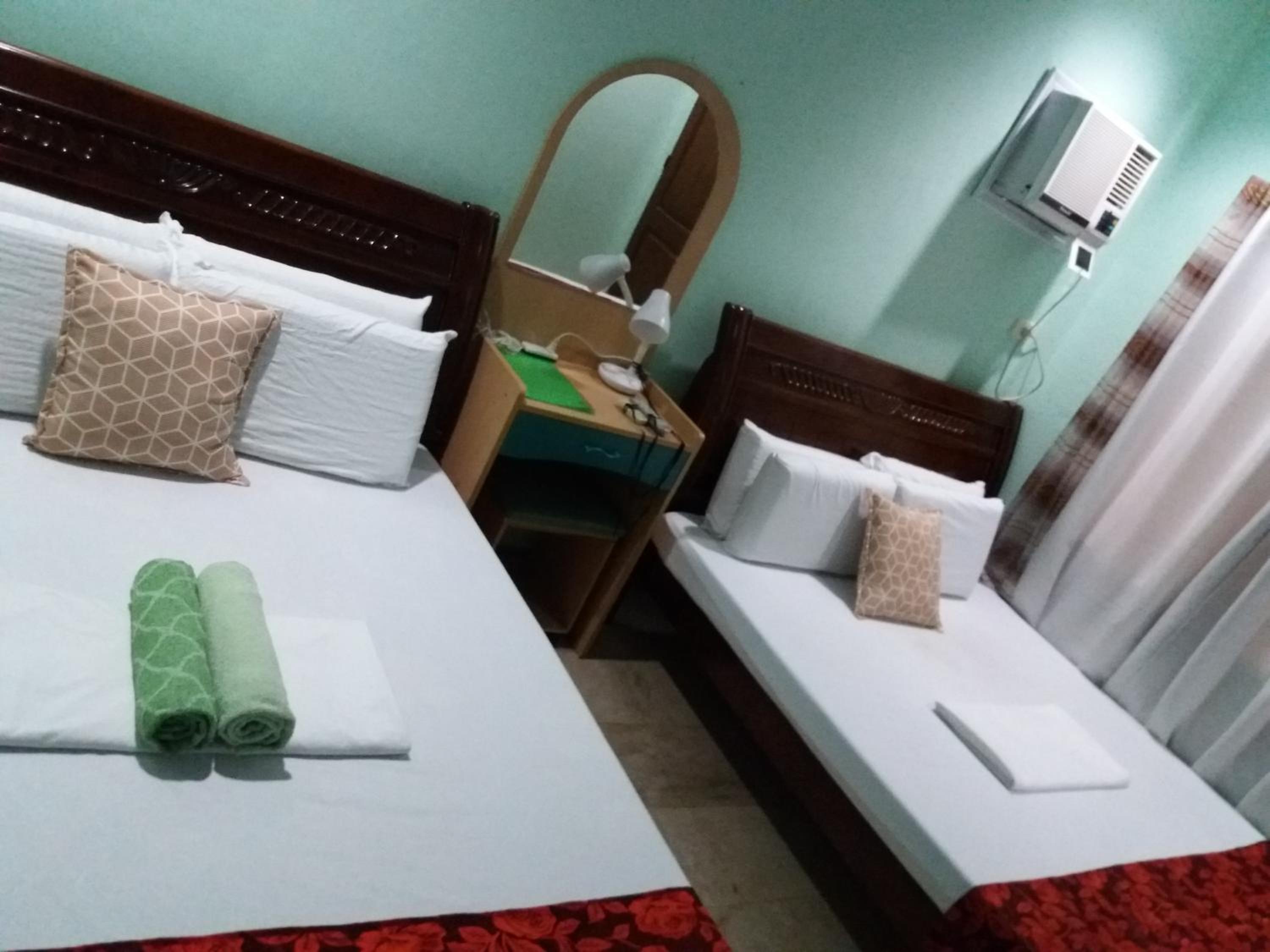 Quadruple Room with Terrace - Photo 19
