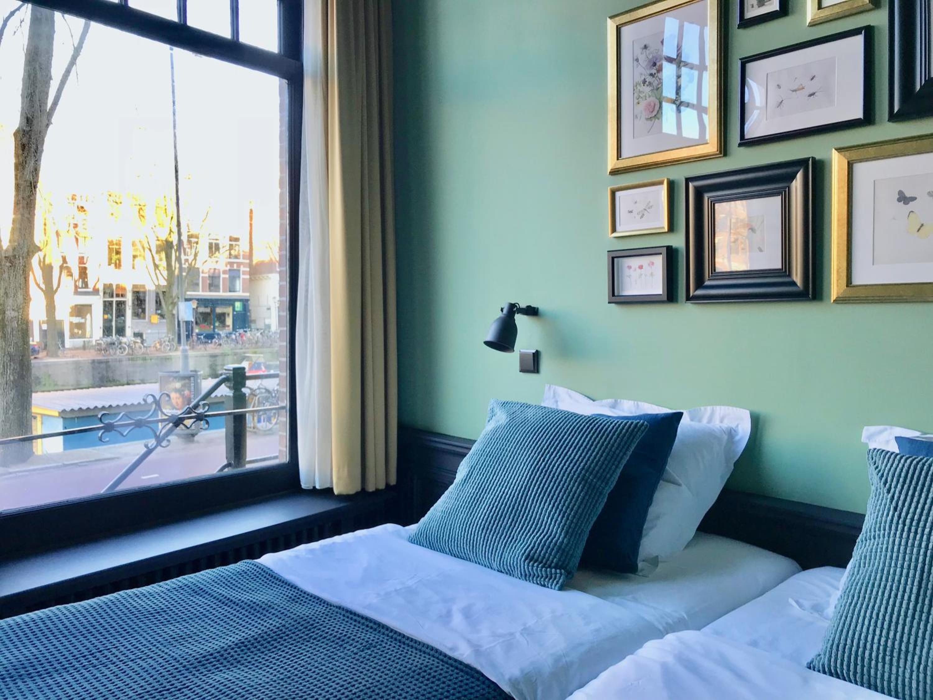 Double or Twin Room with Canal View photo 3