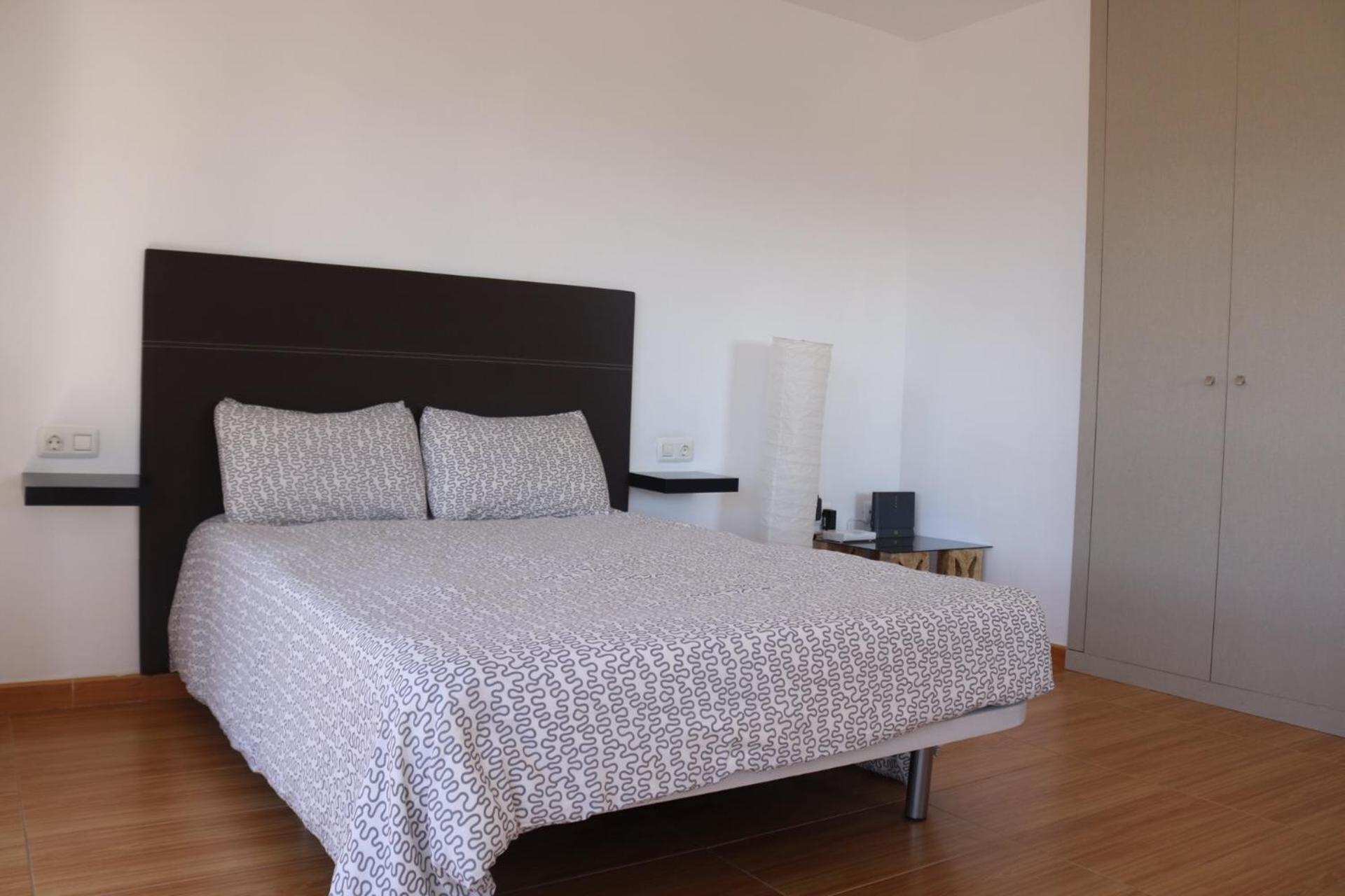 Apartamento con Balcón