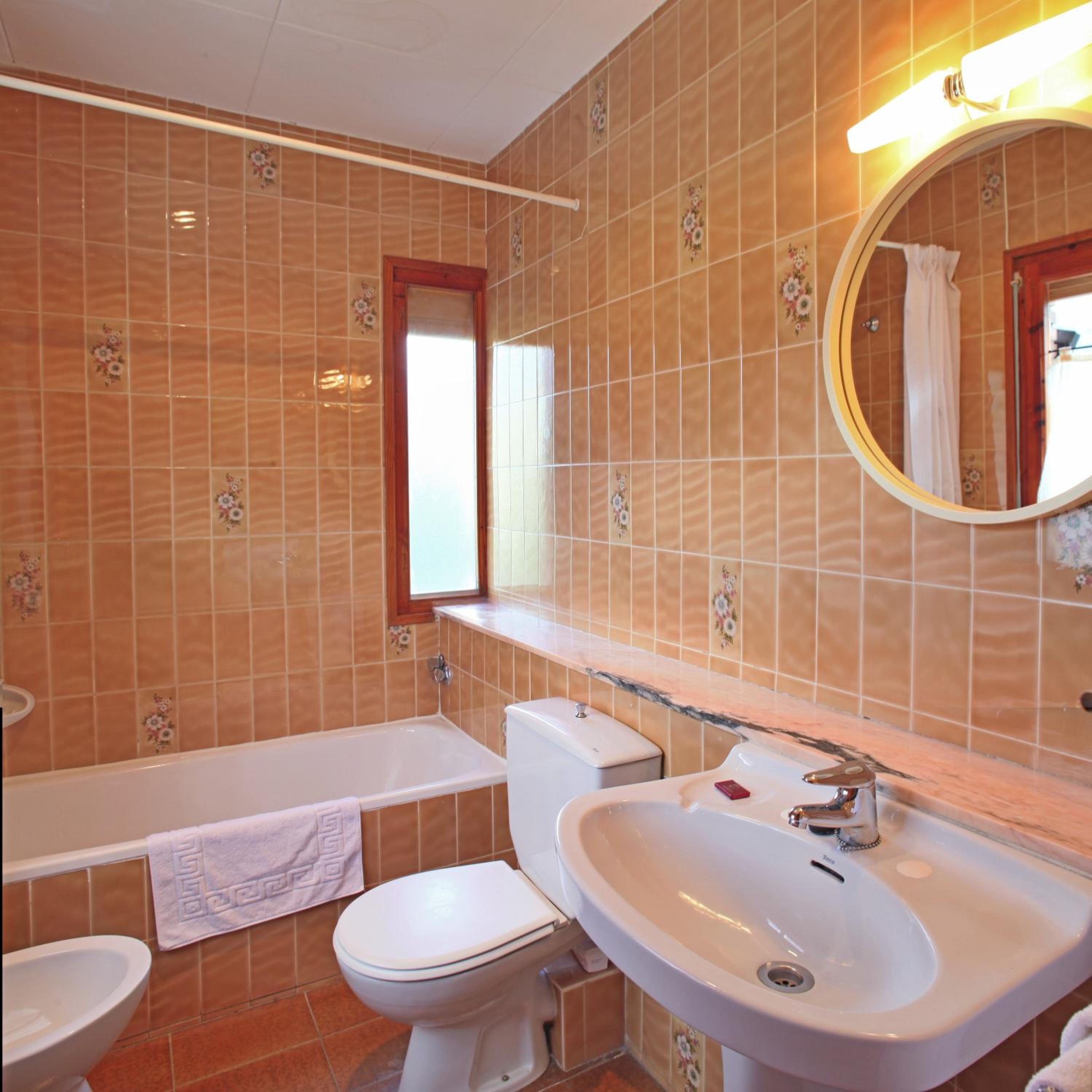 Double Room with Private Bathroom photo 3