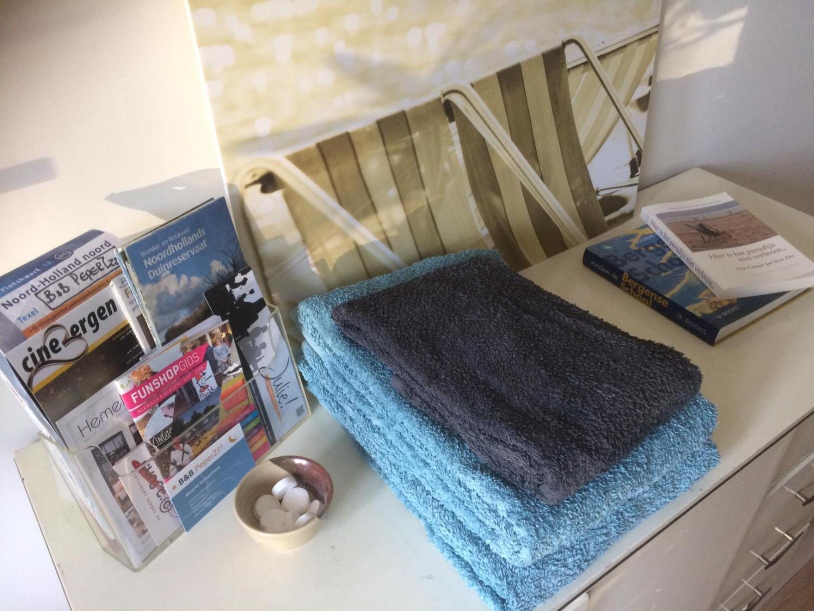 Double Room with Private Bathroom photo 3