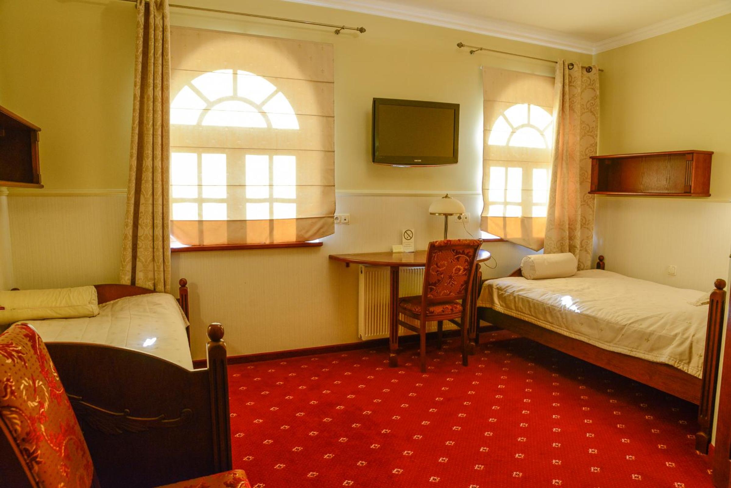 Standard Double or Twin Room with Garden View - Photo 2